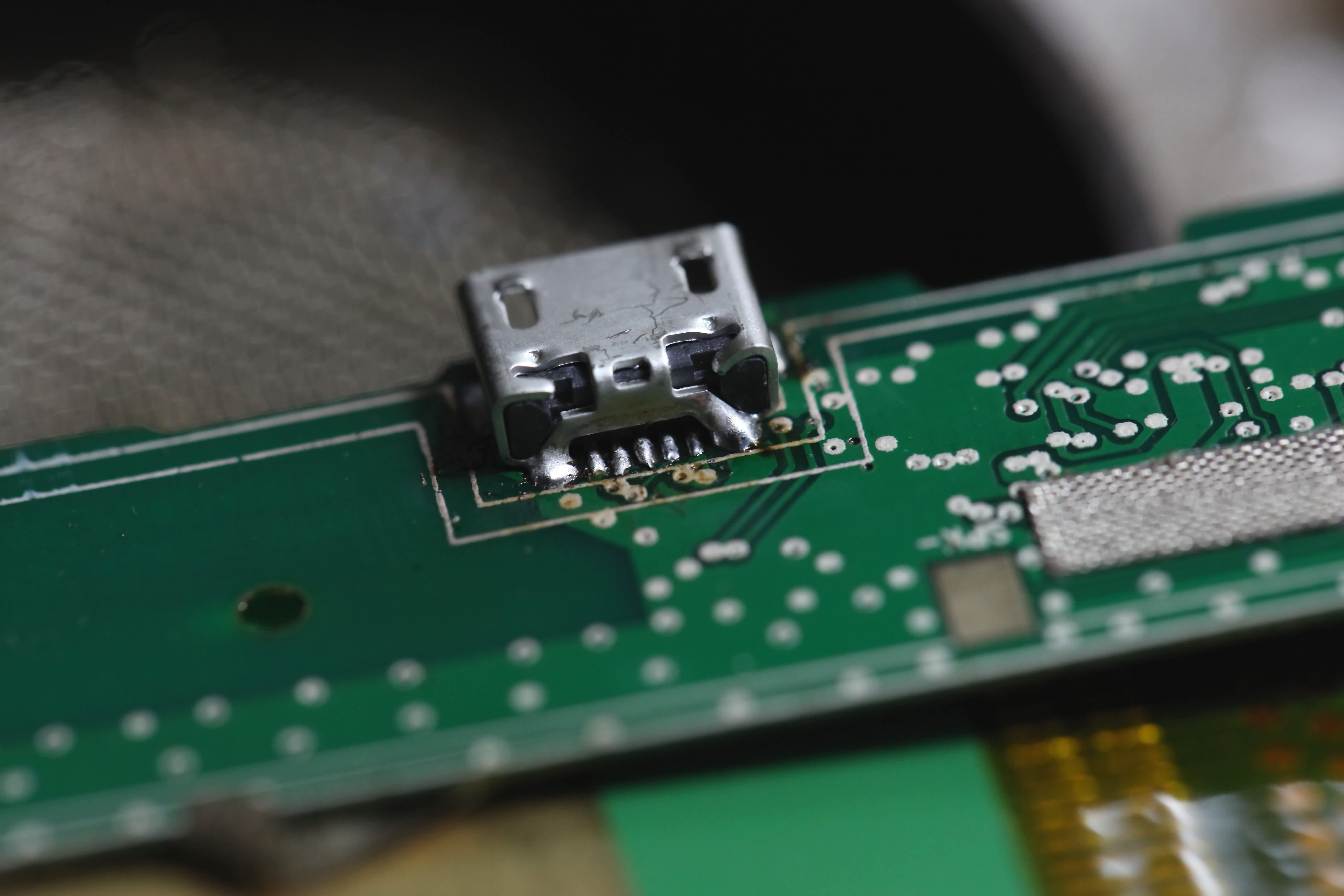 MOBILE PHONE REPAIRS Phone Jack Repair MOBILE PHONE REPAIRS A&B