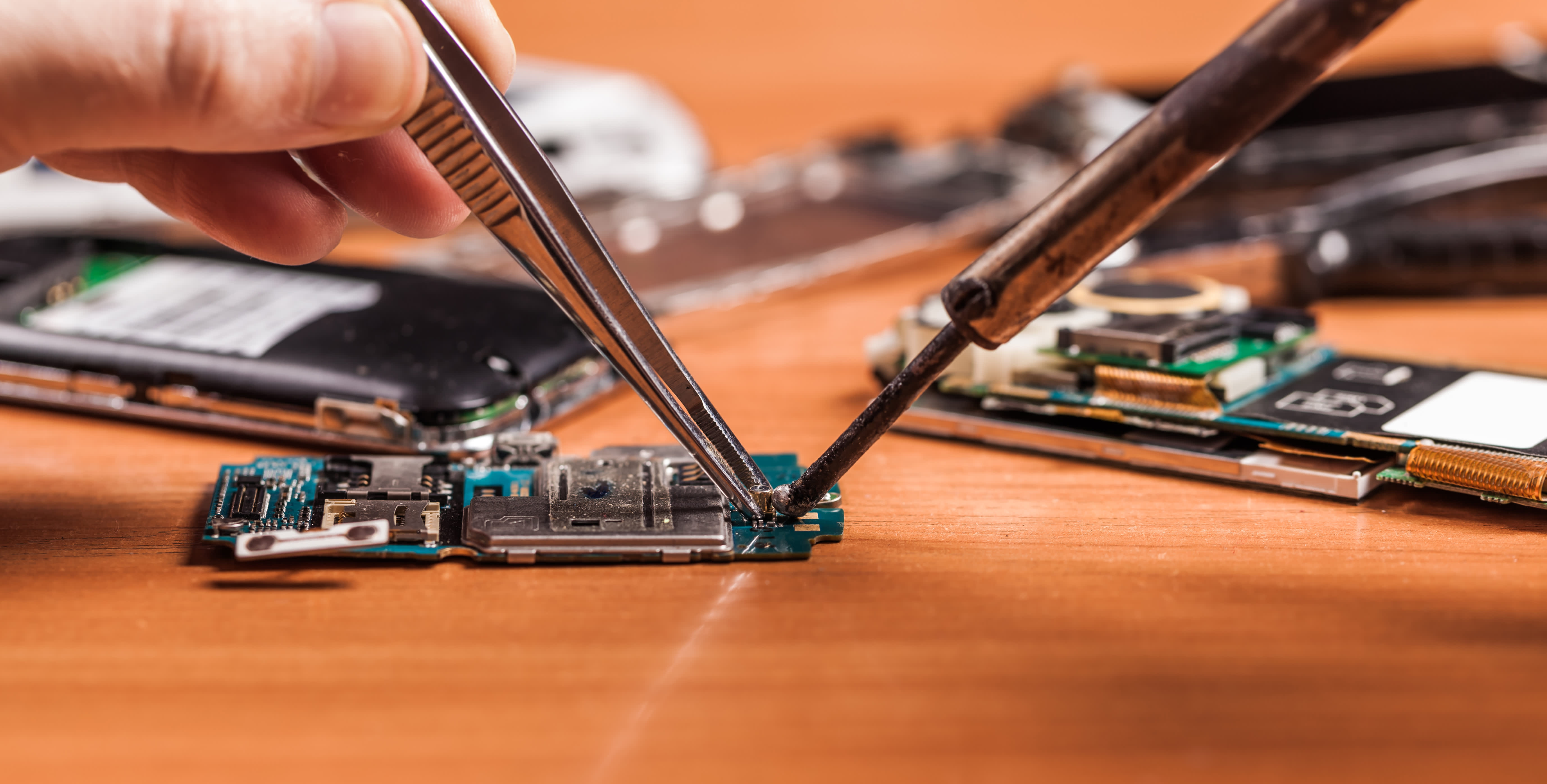 Itech Repairs Electronics Repair Shop Leeds