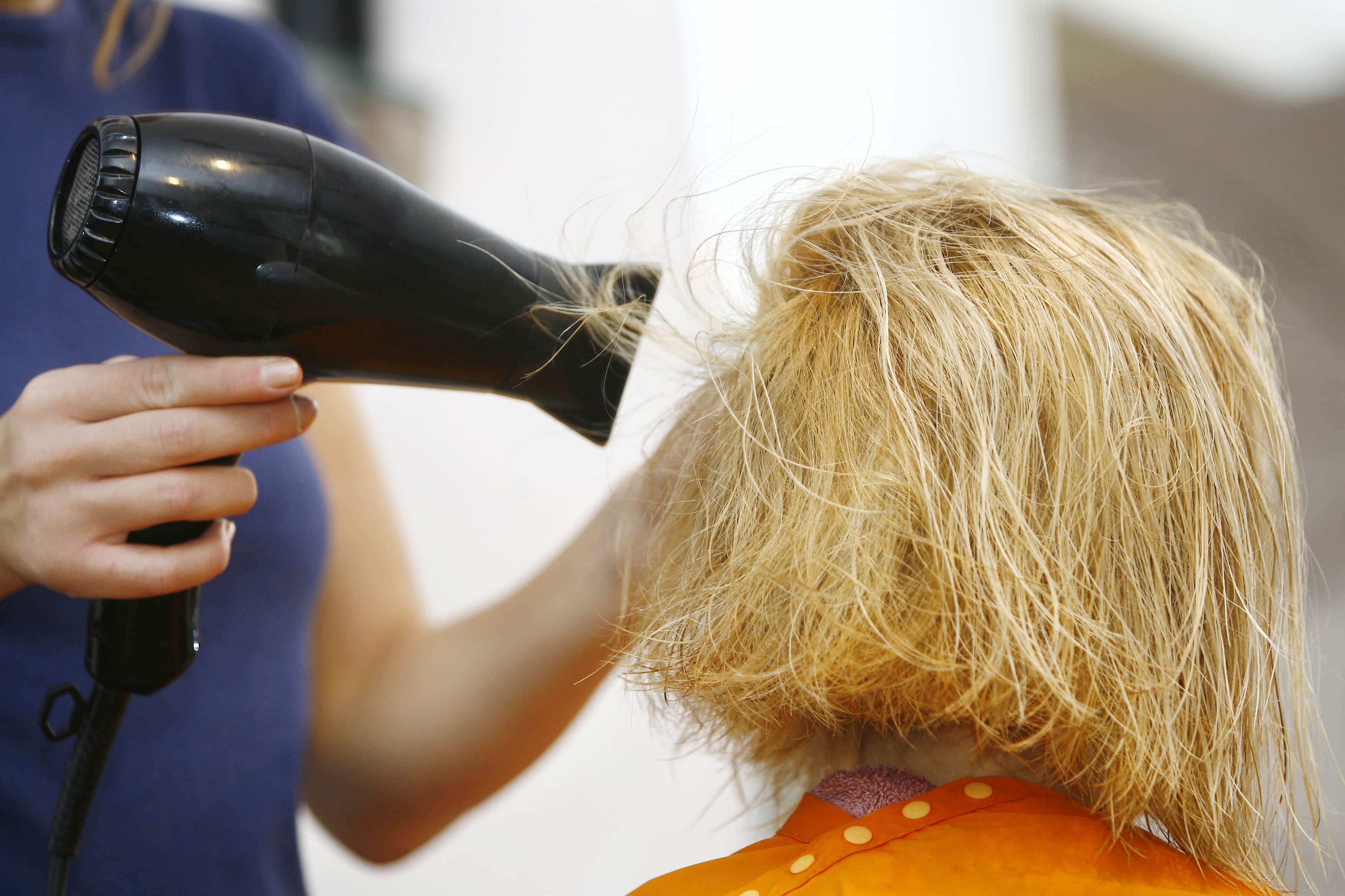 Bouncy Blow - Finishing - Vickilee'S Hair & Beauty - Hair Salon In Hyde