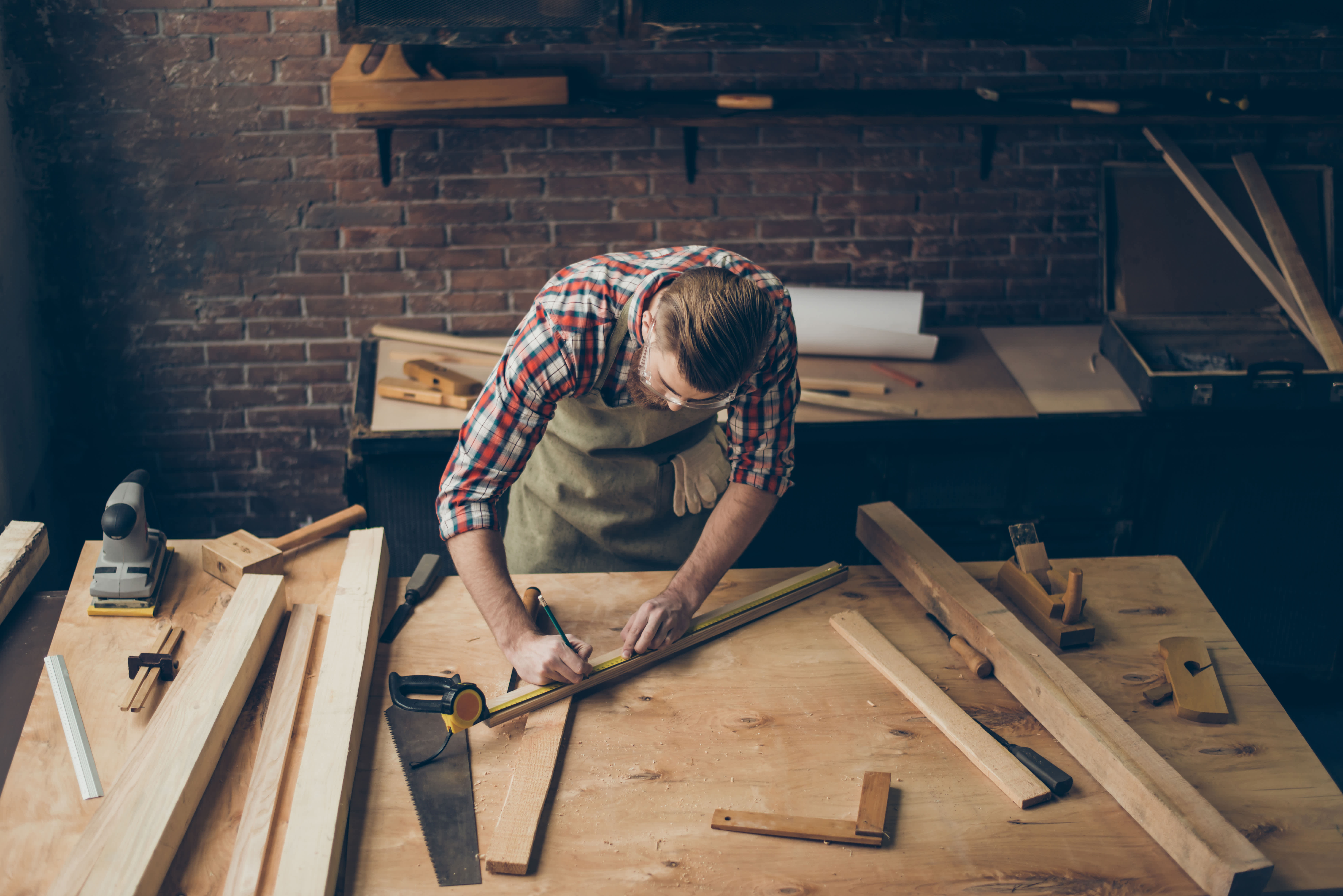 Carpenter's. Столяр плотник. Столярная мастерская. Столяр строительный. Плотницкие работы.