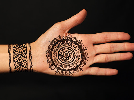 gulf Floral design | Bridal mehendi designs hands, New bridal mehndi designs,  Arabic henna designs