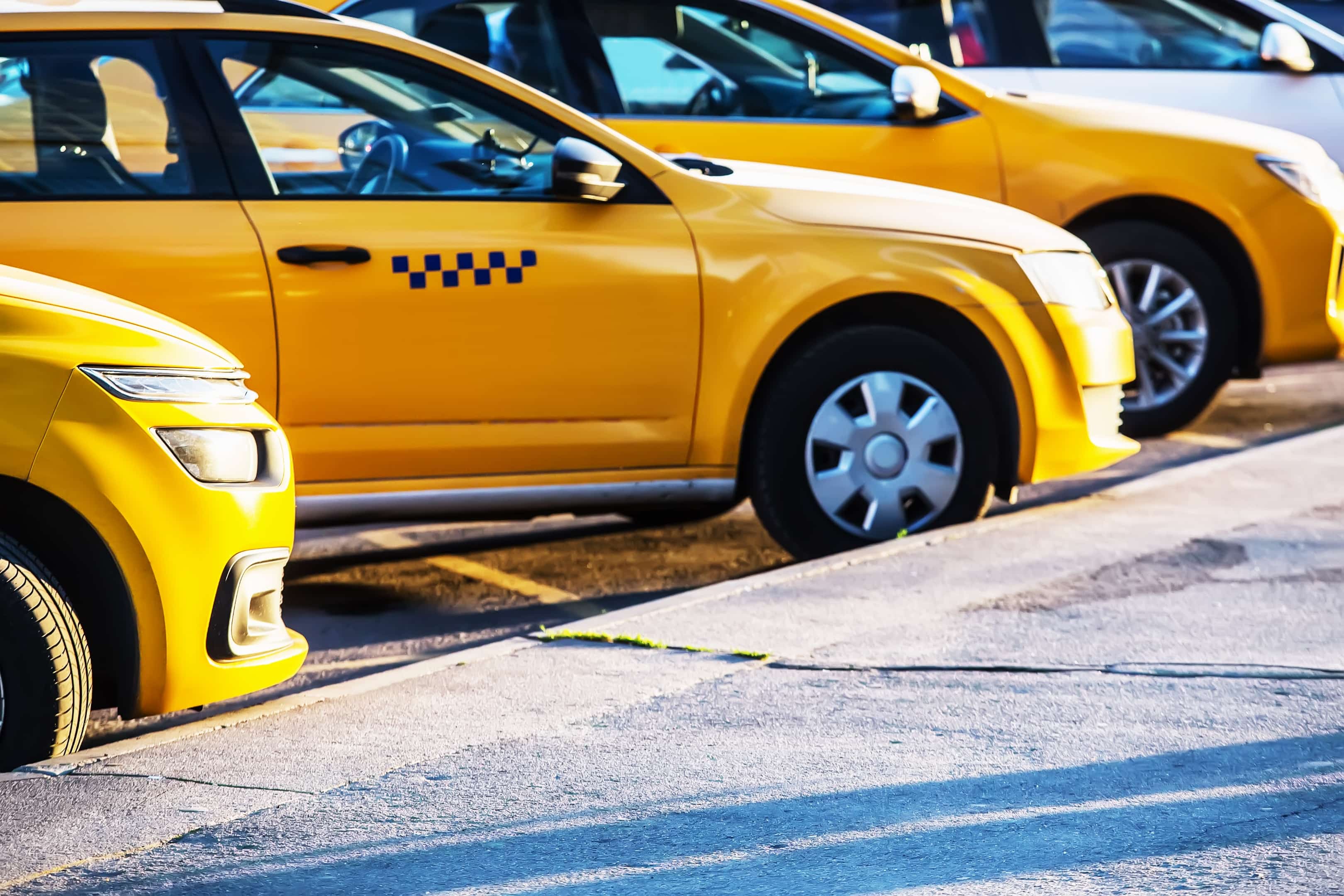 Междугородное такси – быстрый и комфортный способ добраться в пункт назначения