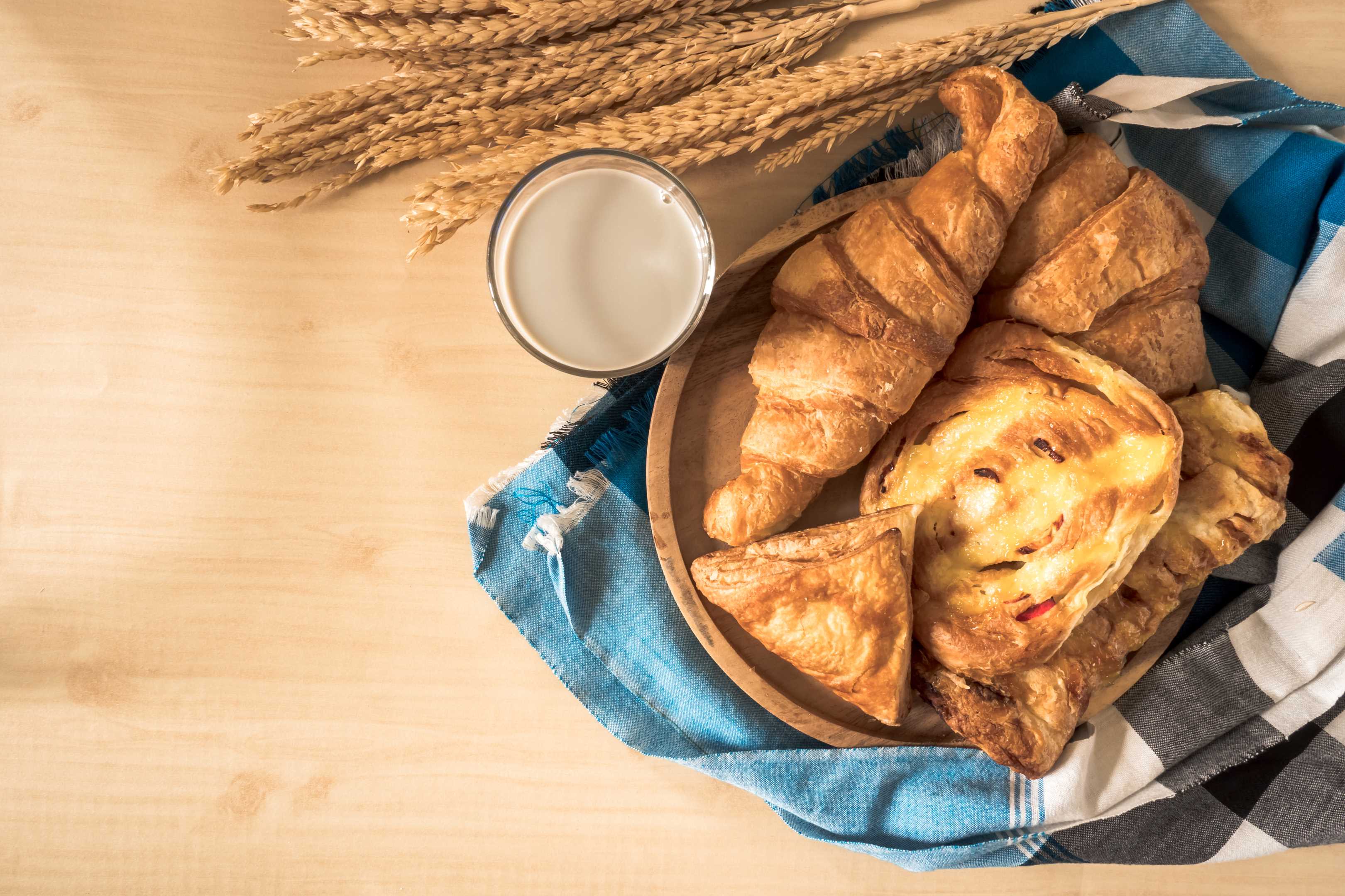 Quality Baking Services Fred's Bakery And Deli Bakery and Coffee