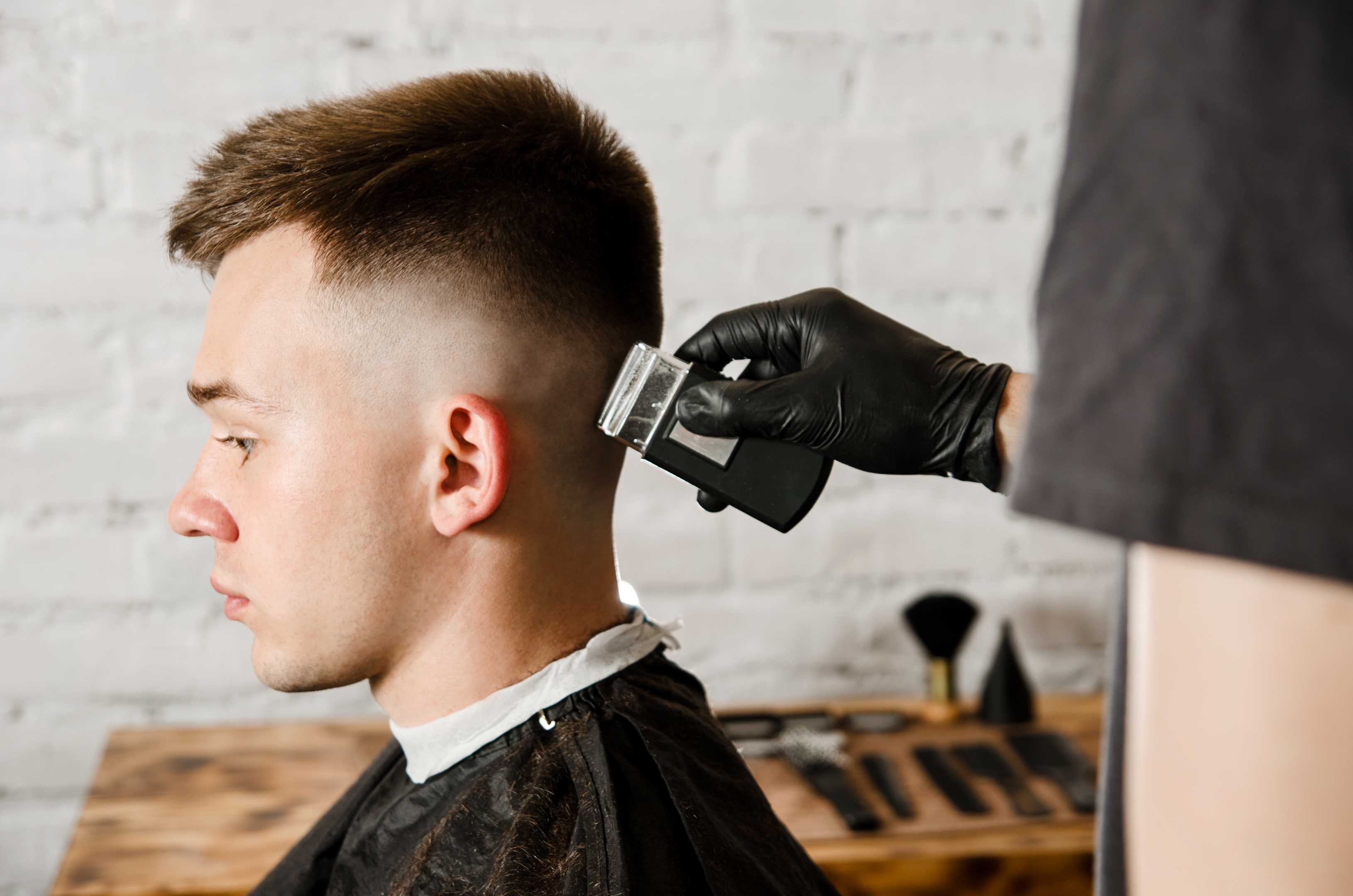 POPULAR MEN'S HAIRCUTS AND HAIRSTYLES FOR THE MOMENT