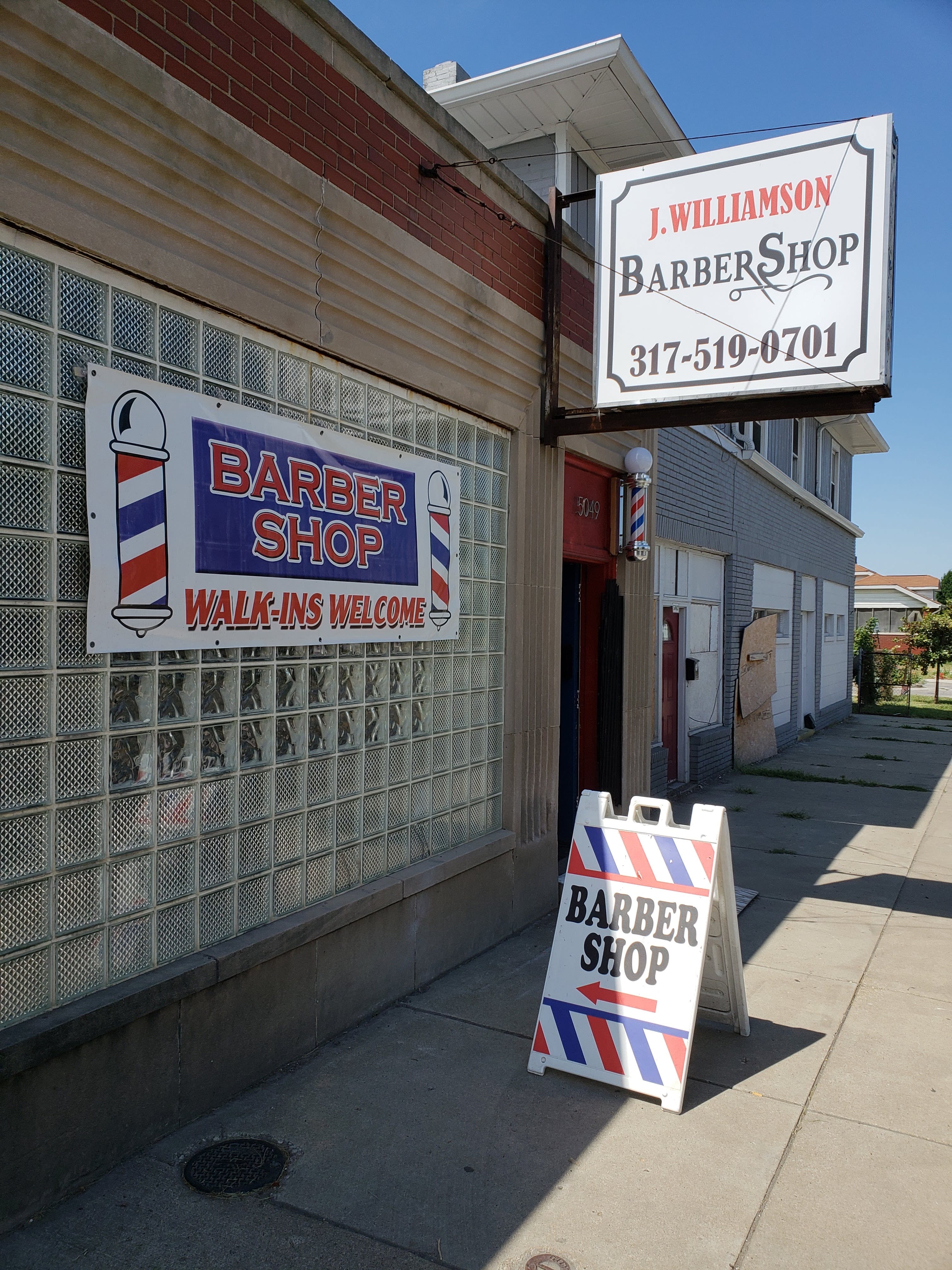 J Williamson Ba rber Shop