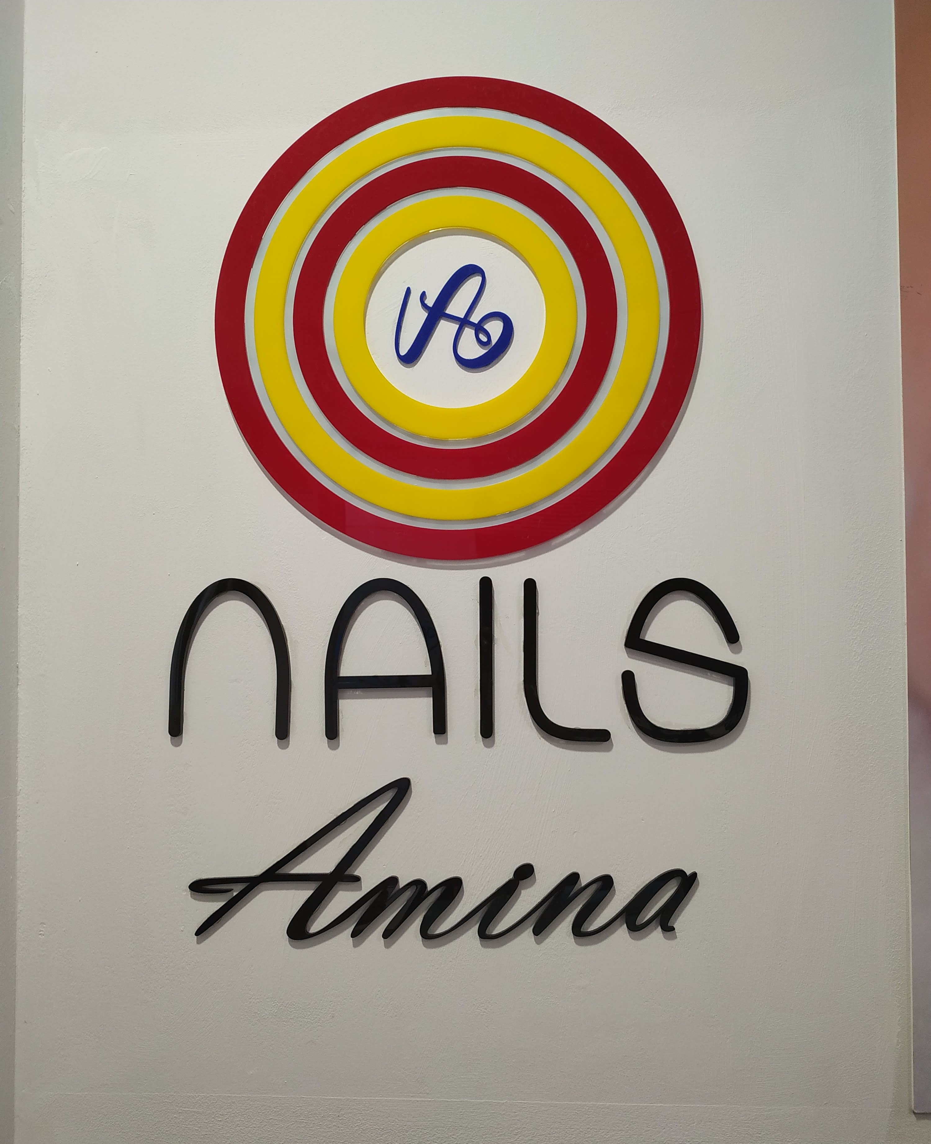 Nails Amina