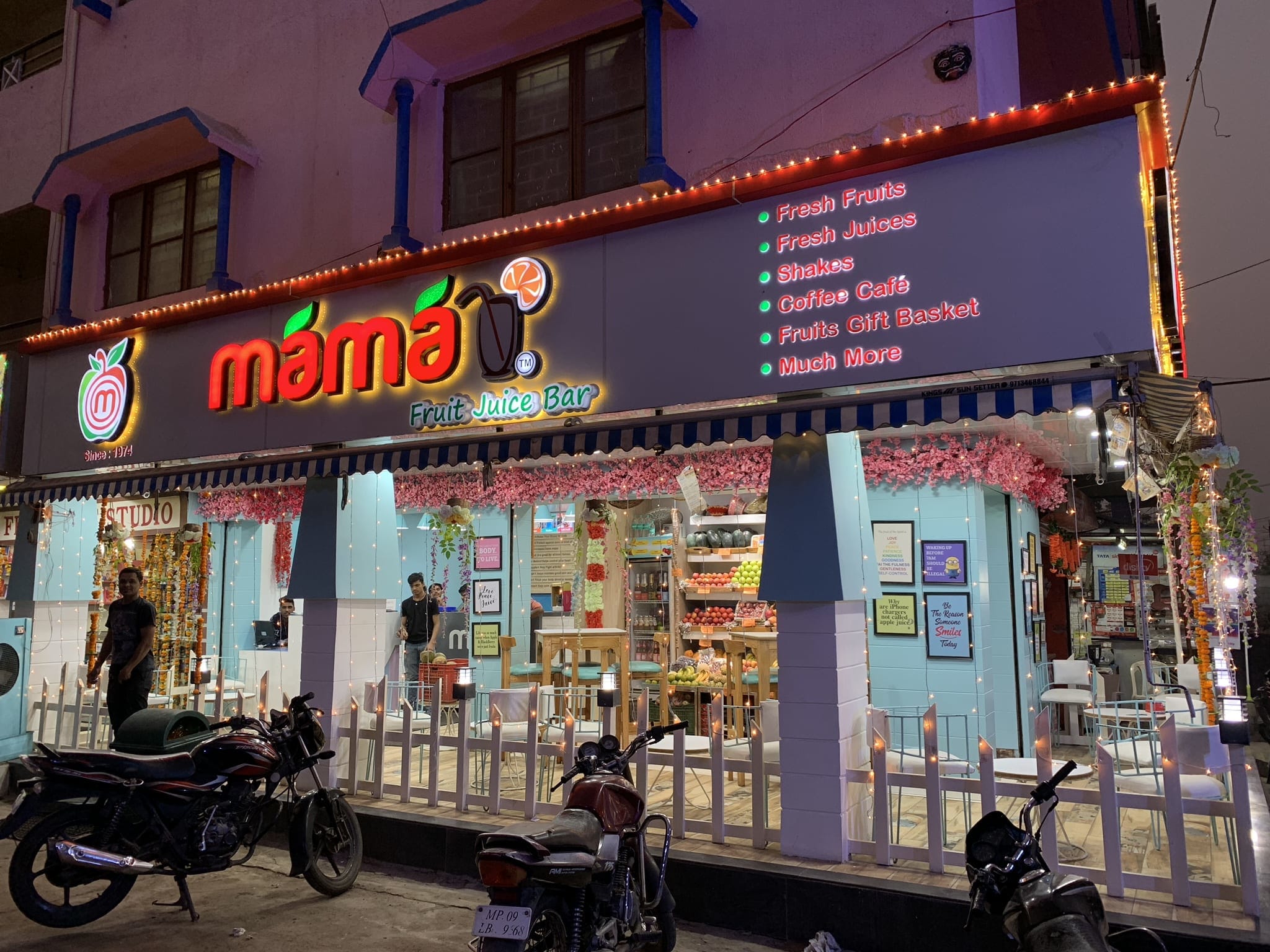 Mama Fruit Juice Bar