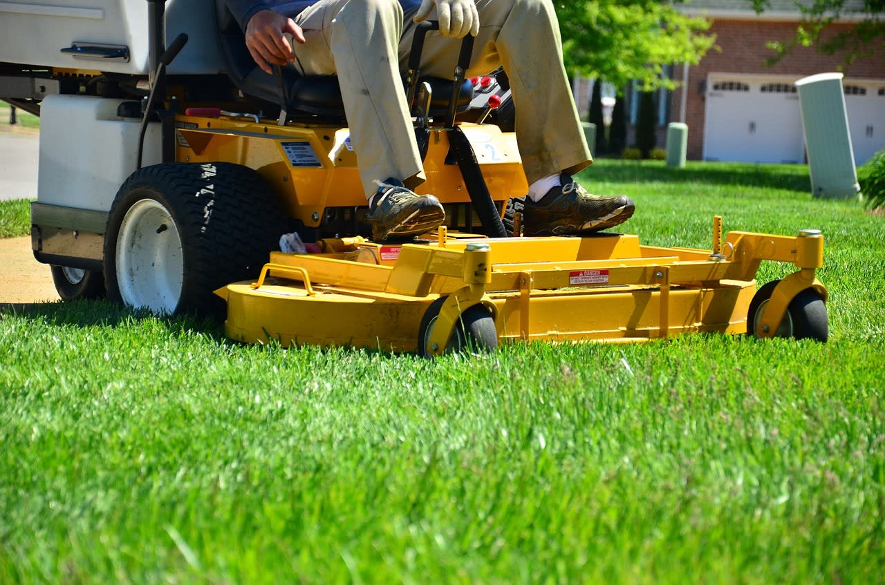 Average Cost Weekly Lawn Maintenance