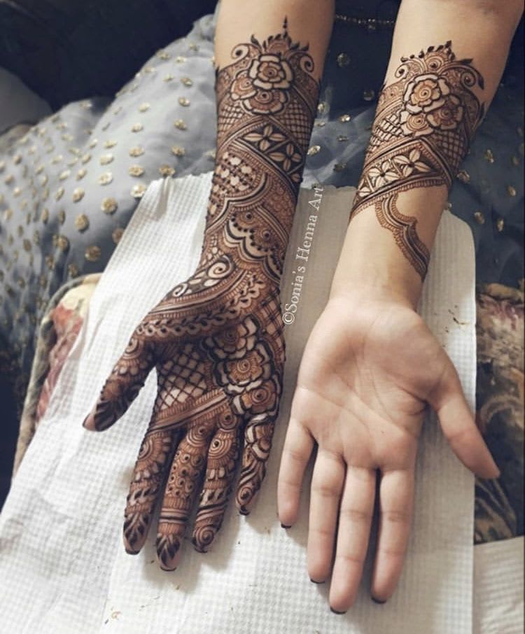 Floral Henna design 😍😍 . . . . . . . . . #hennalover #trending  #hennaartist #hennalookbook #mehndi #hennalove #hennadesign #mehndidesign  #… | Instagram