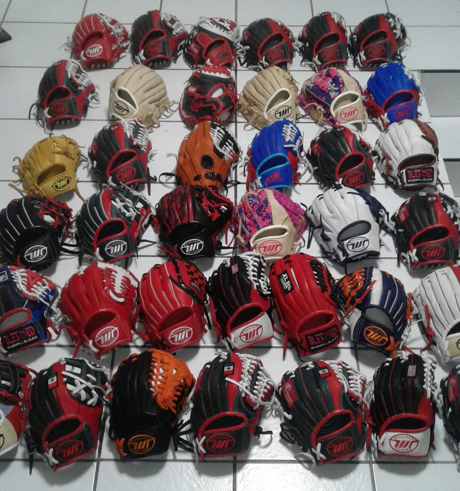 Periodo perioperatorio Soltero Burro Guantes de beisbol personalizados - Lo que ofrecemos - Noguera Gloves -  Tienda de artículos deportivos | Reynosa