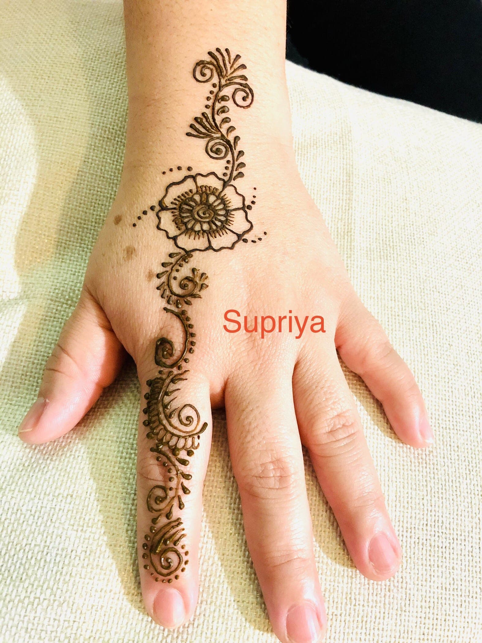 Henna By Supriya - Henna Tattooist | Bolingbrook