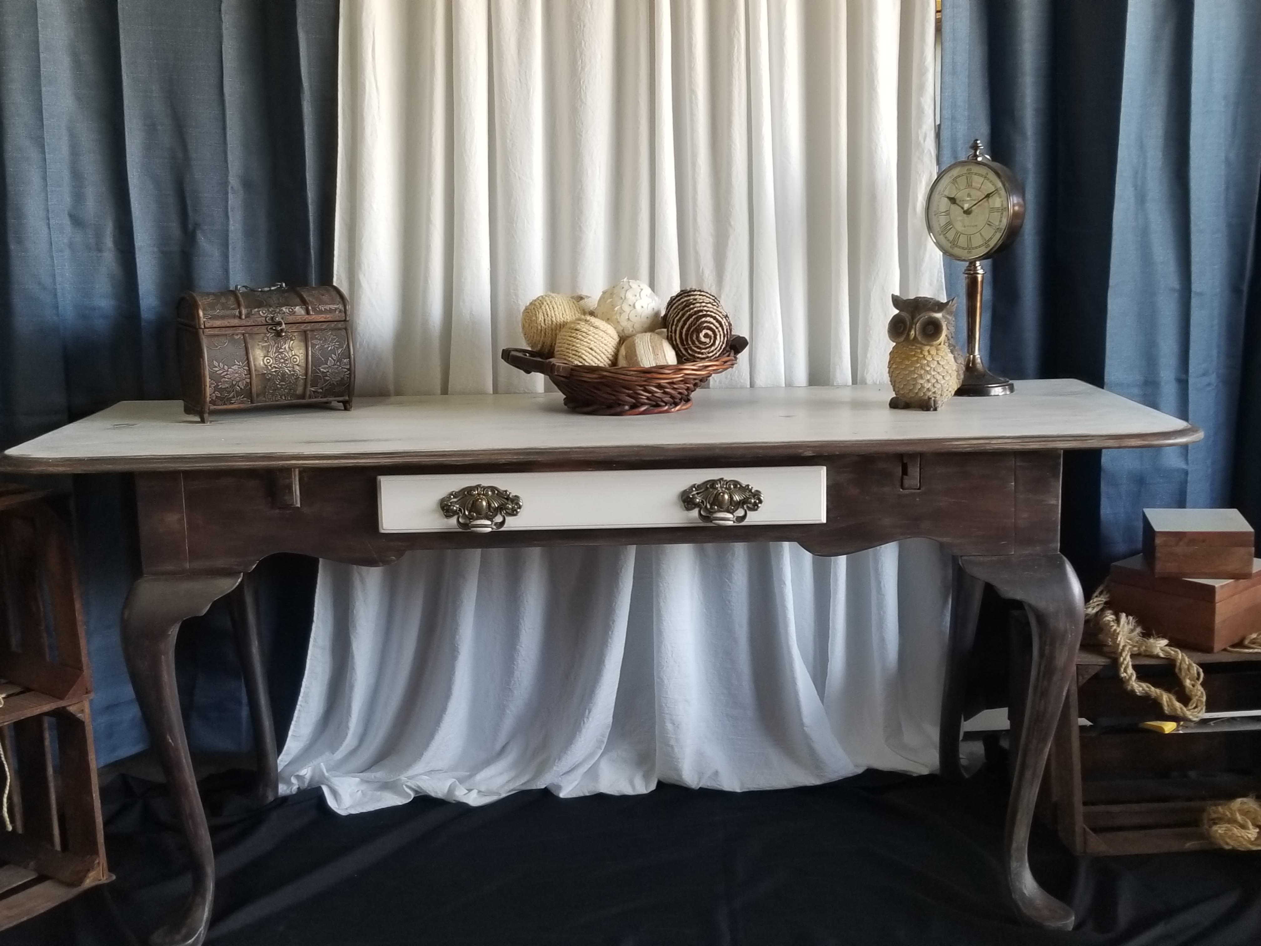 Jholmdiyvintage Furniture Store in Riverside