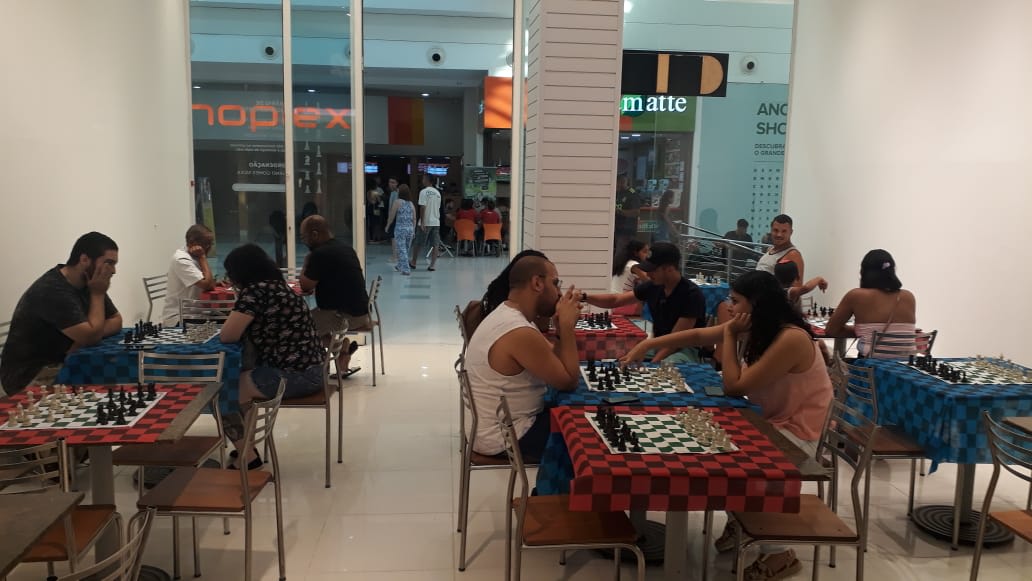 Clube do Xadrez” no Shopping Grande Rio - ABRASCE