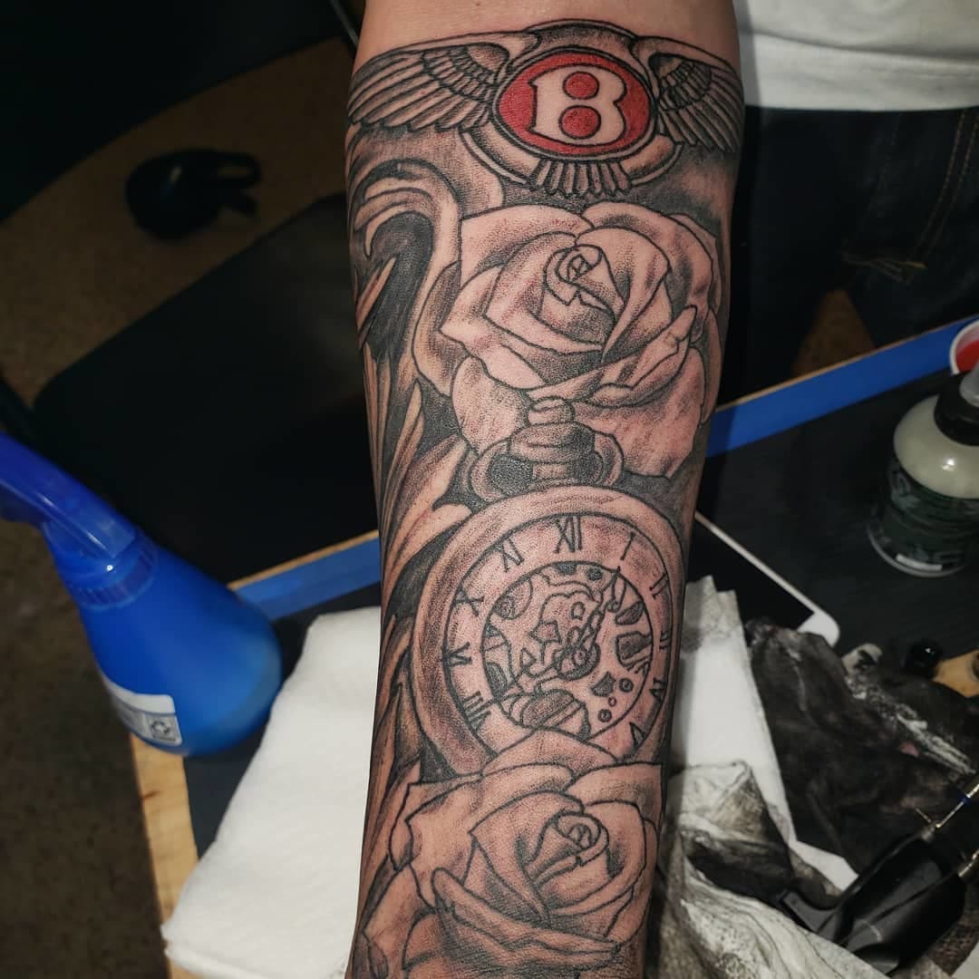 High Rollers Tattoo Studio on Instagram criley007 and friends showing  some shop love highrollerstattoostudio  highrollerstattoo westchesterpa  beardeddragonsofinstagram