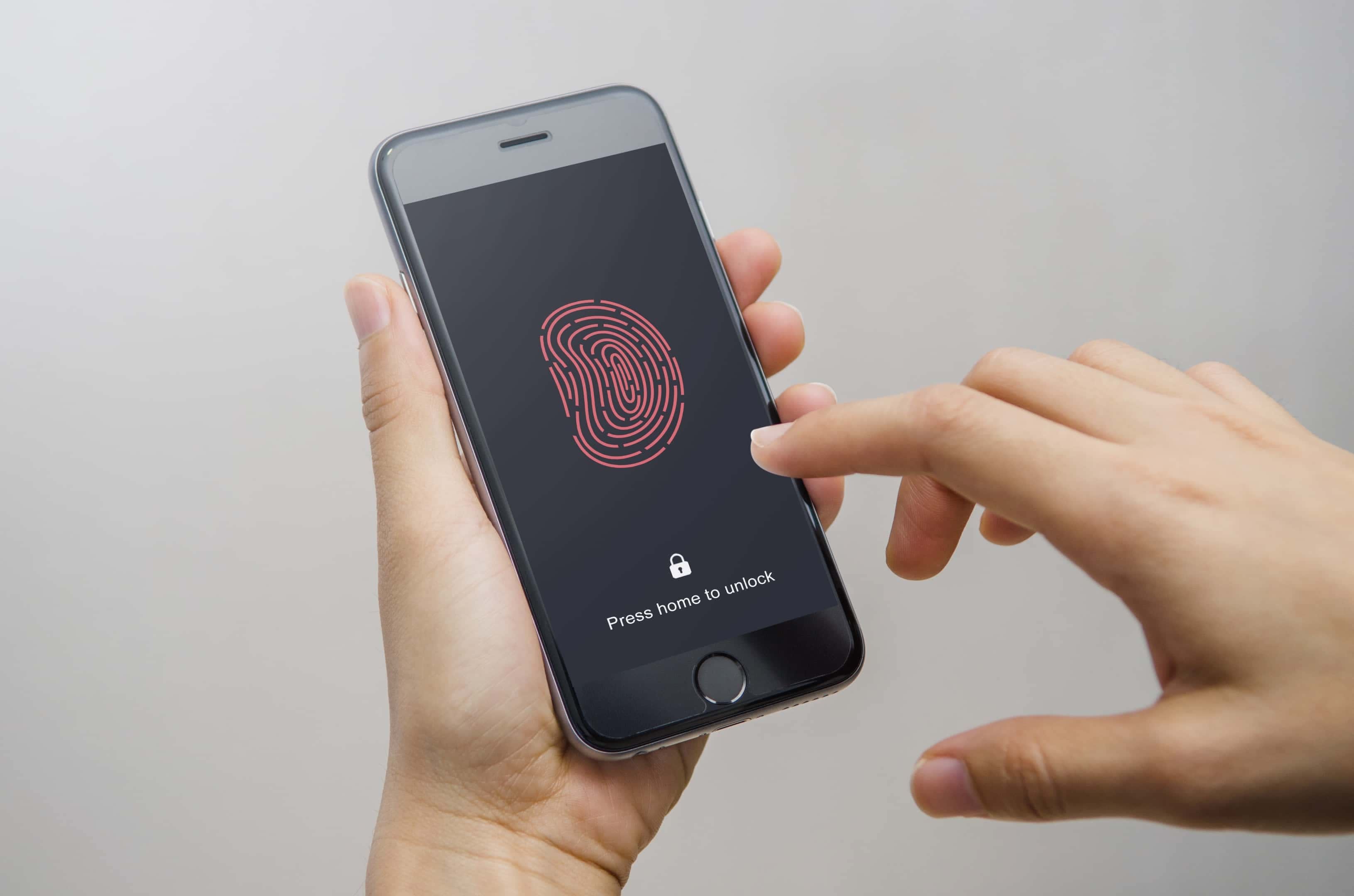 Вход в телефон по отпечатку. Touch ID iphone. Сканер отпечатка пальца айфон. Iphone 13 Fingerprint. Iphone 10 сканер отпечатка пальца.