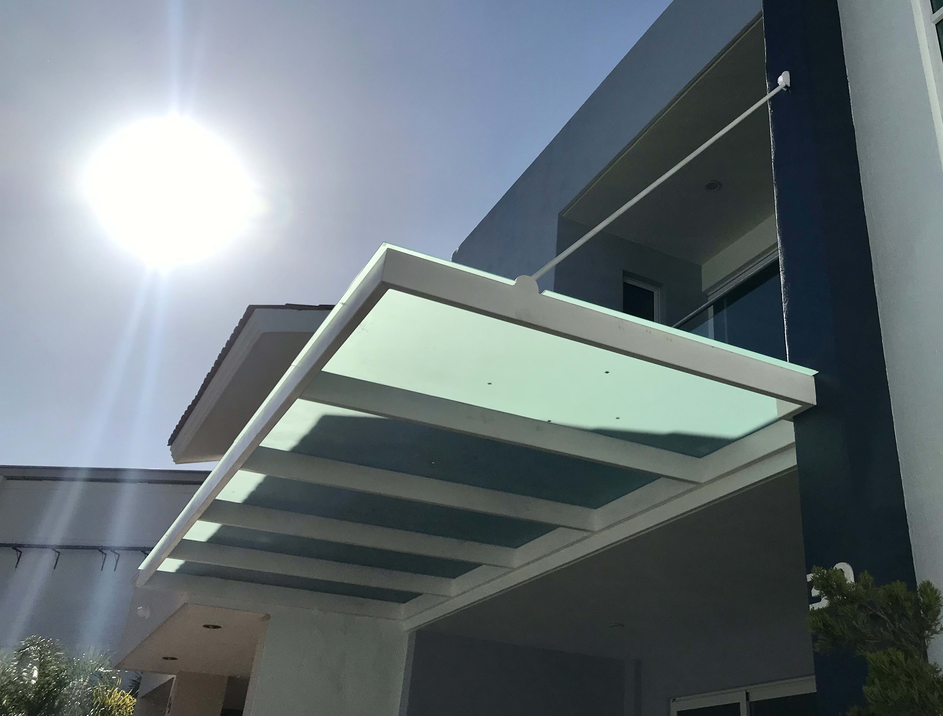 Fabricación de pergolas de acero Nuestros servicios Sandcast