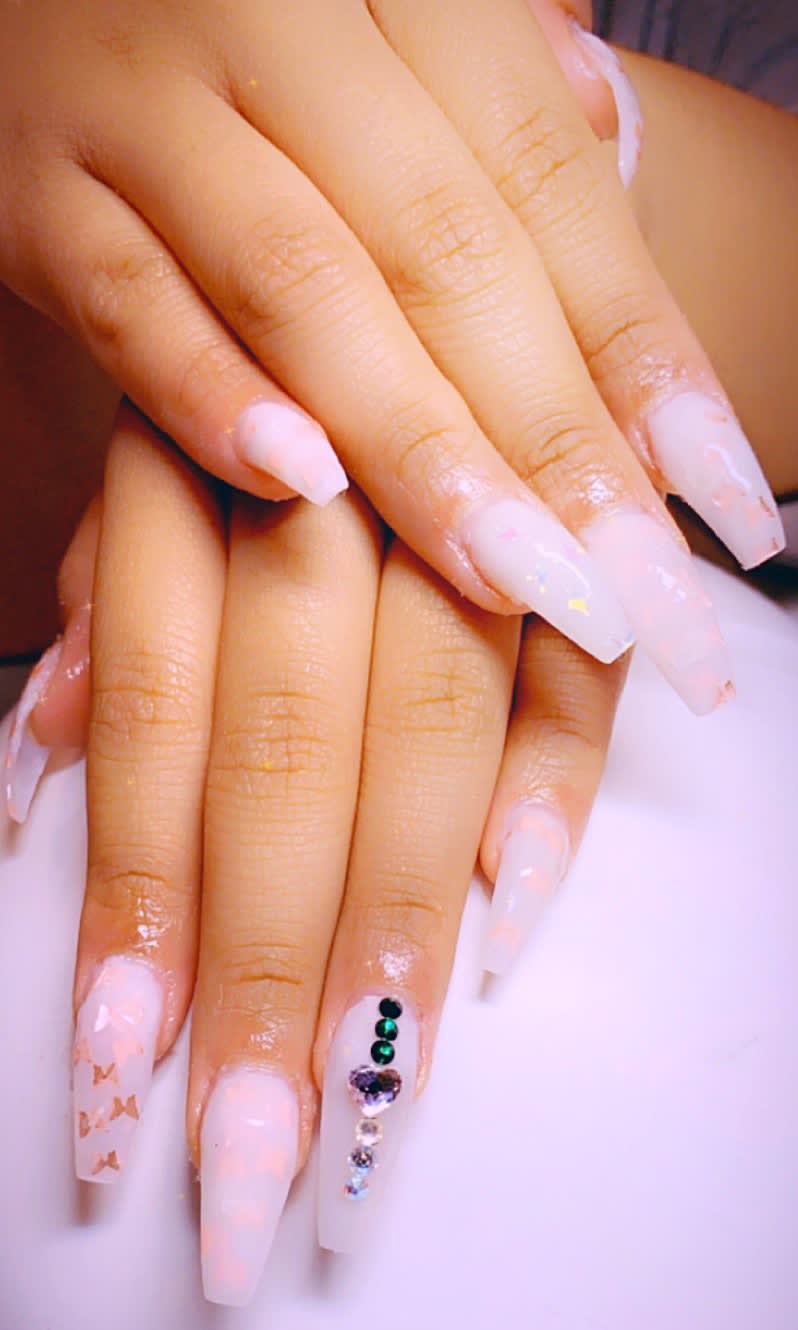 Can you get a gel manicure with very short nails? - Quora