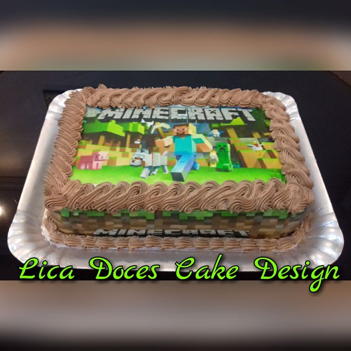 Doces Bella - Bolo minecraft, decorado com papel arroz e chantilly