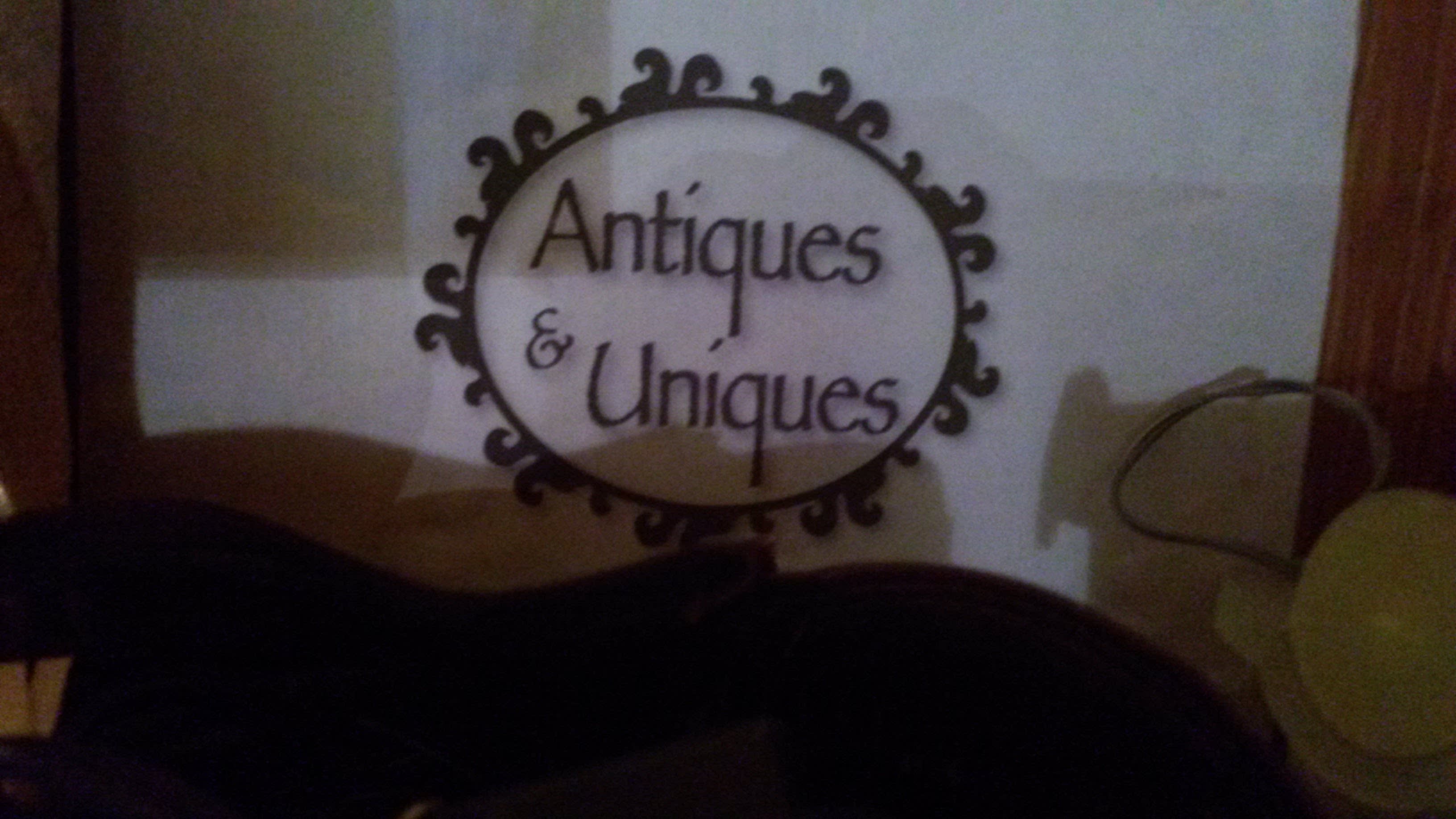 Antiques & Uniques