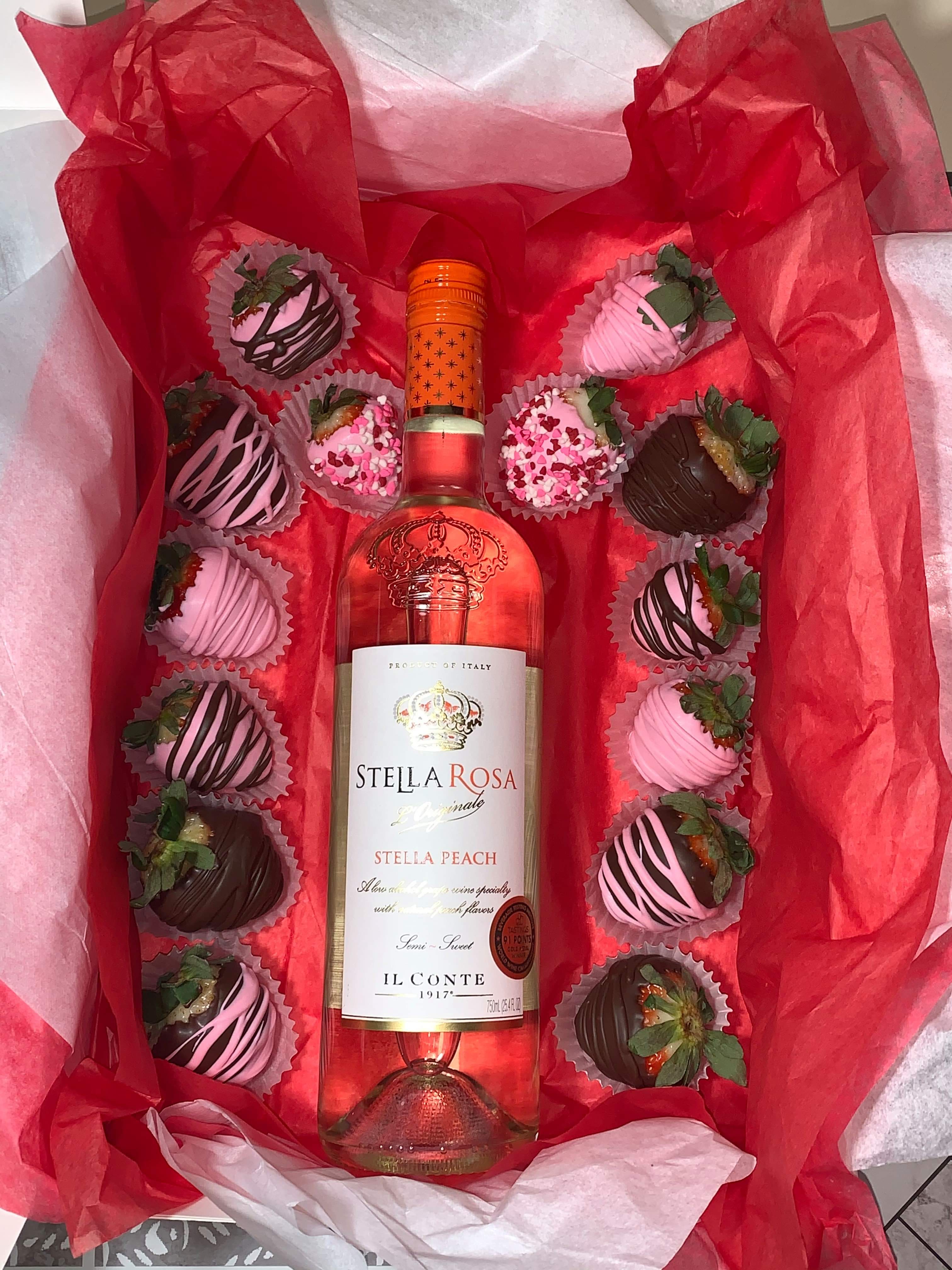 Chocolate covered Strawberries Wine Box - Baked Goods - Waleska's Heavenly  Blessings | Bakery in El Paso, image size:3024x4032