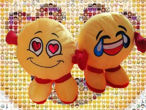 Emojis peluches 2025