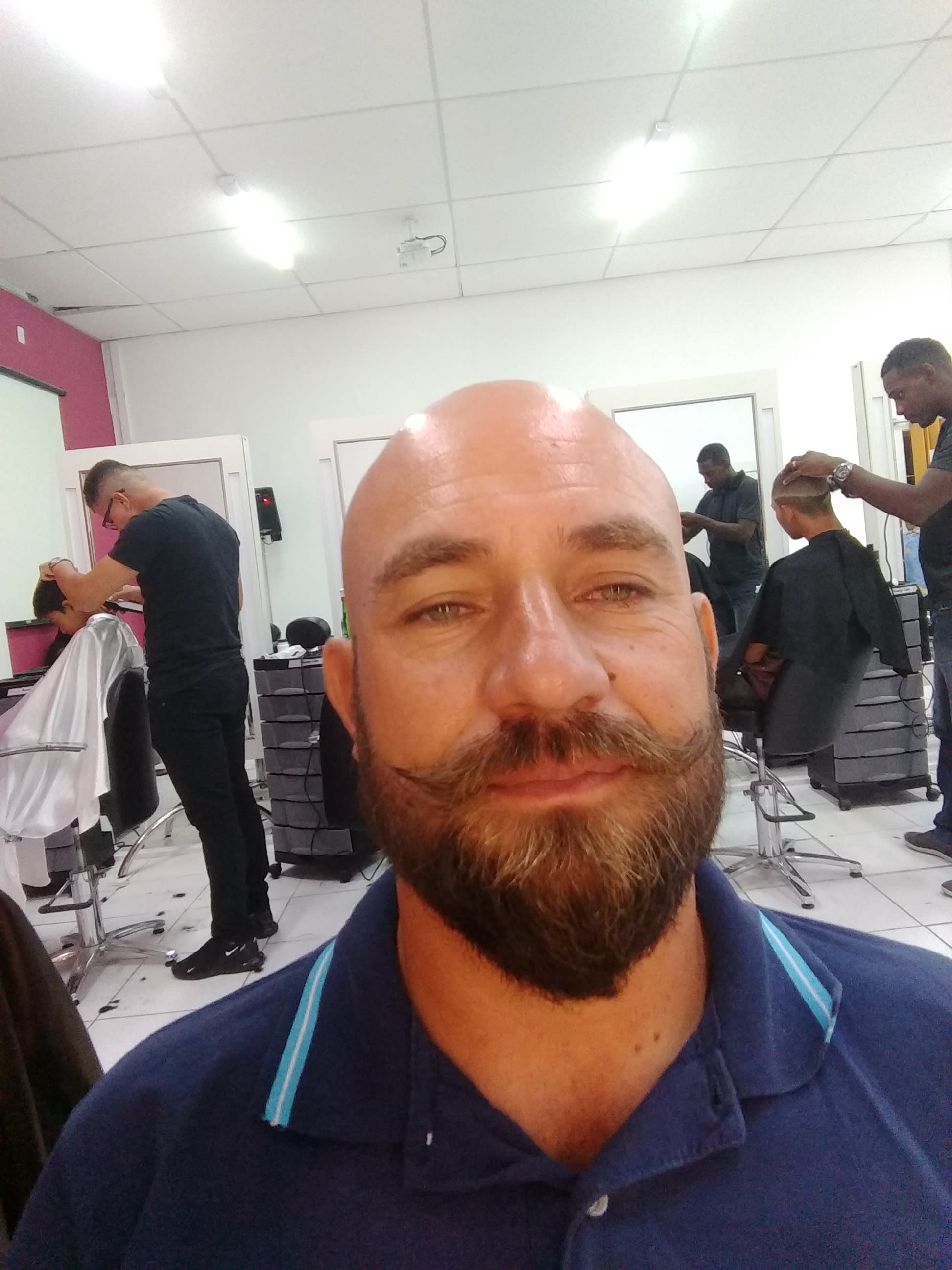 Corte Cabelos Infantil - O Que Oferecemos - Dona Barba Barbearia - Barbeiro