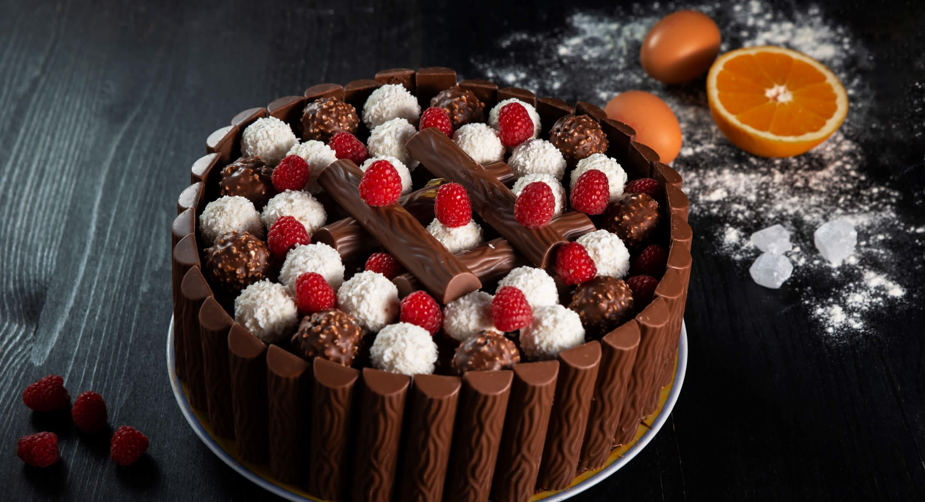 CakeALicious Cakes in Crawley