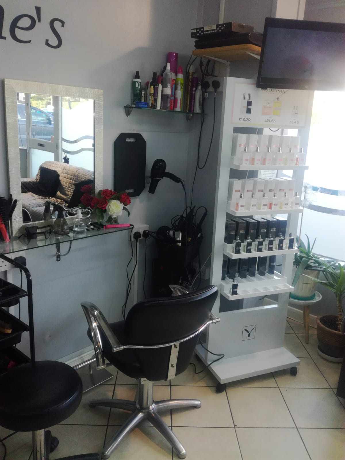 Artique Hair - Hair Salon in Birmingham