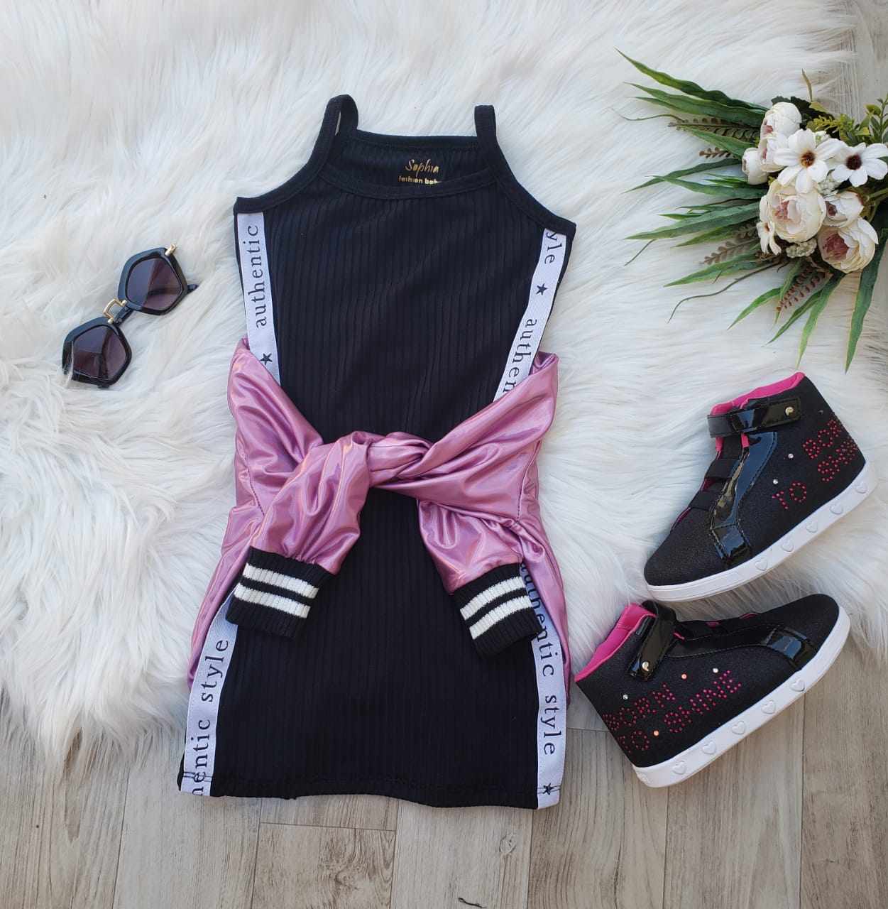 Loja De Roupas Femininas Modernas Eatonasia