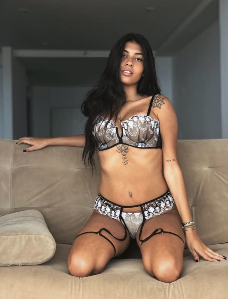 Brenna Araújo Lingerie