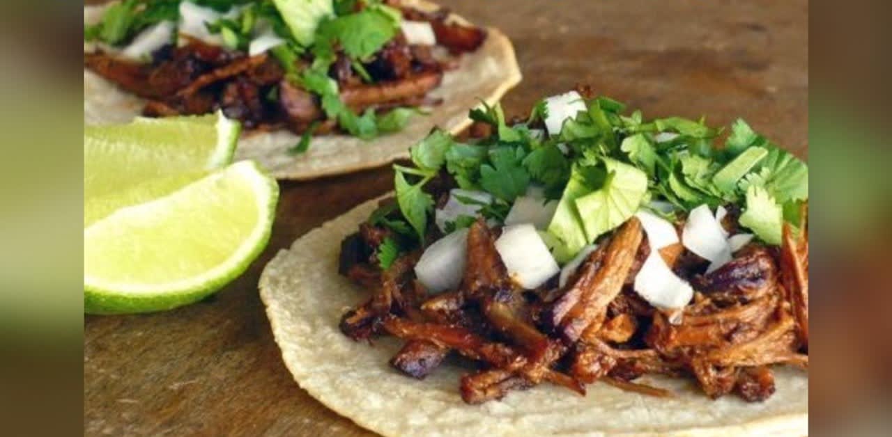 Tacos de birria Menú Alhambre Quito Restaurante mexicano