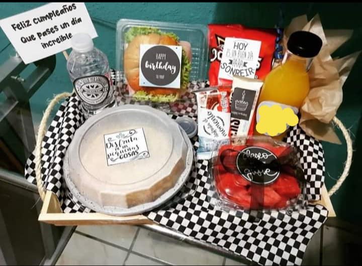 Desayunos sorpresa - Flores y detalles - Dulce Antojó | Tienda de regalos  en Apodaca