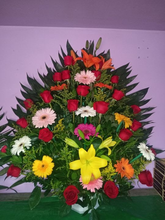Arreglos florales para XV años - Flores - Florería Casa Blanca | Ecatepec  de Morelos
