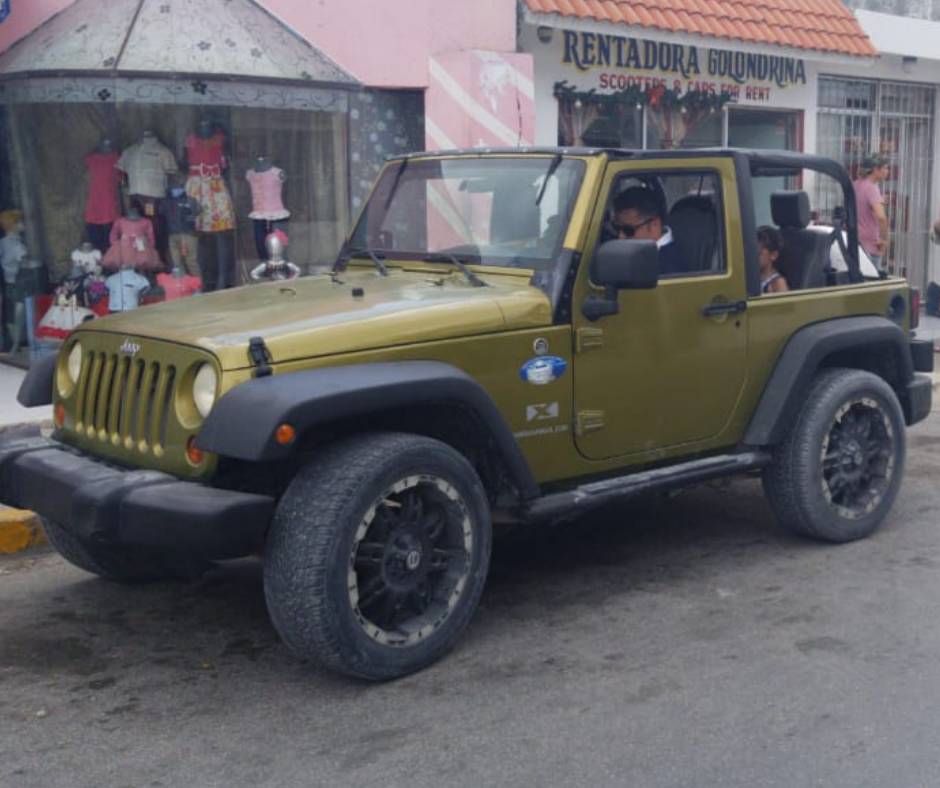 Jeep Standar dos puertas - Renta de Autos y Motos en Cozumel - Axb Tours |  Guía turístico en Playa del Carmen