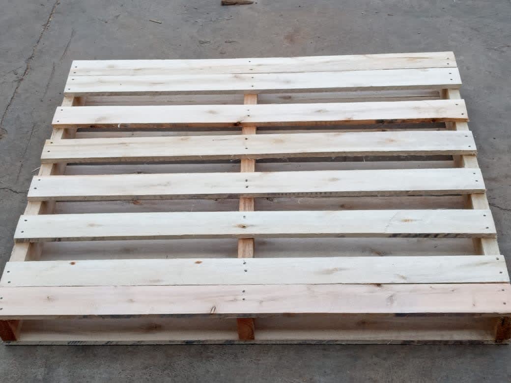 PALLET DE VIGA Pallets King Pallets Brasil Fábrica e Comércio de