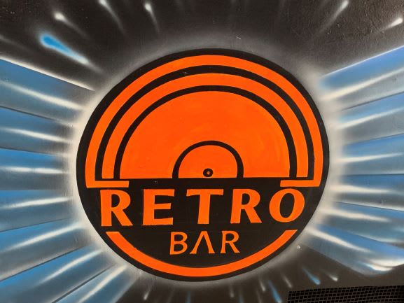 Retro Bar