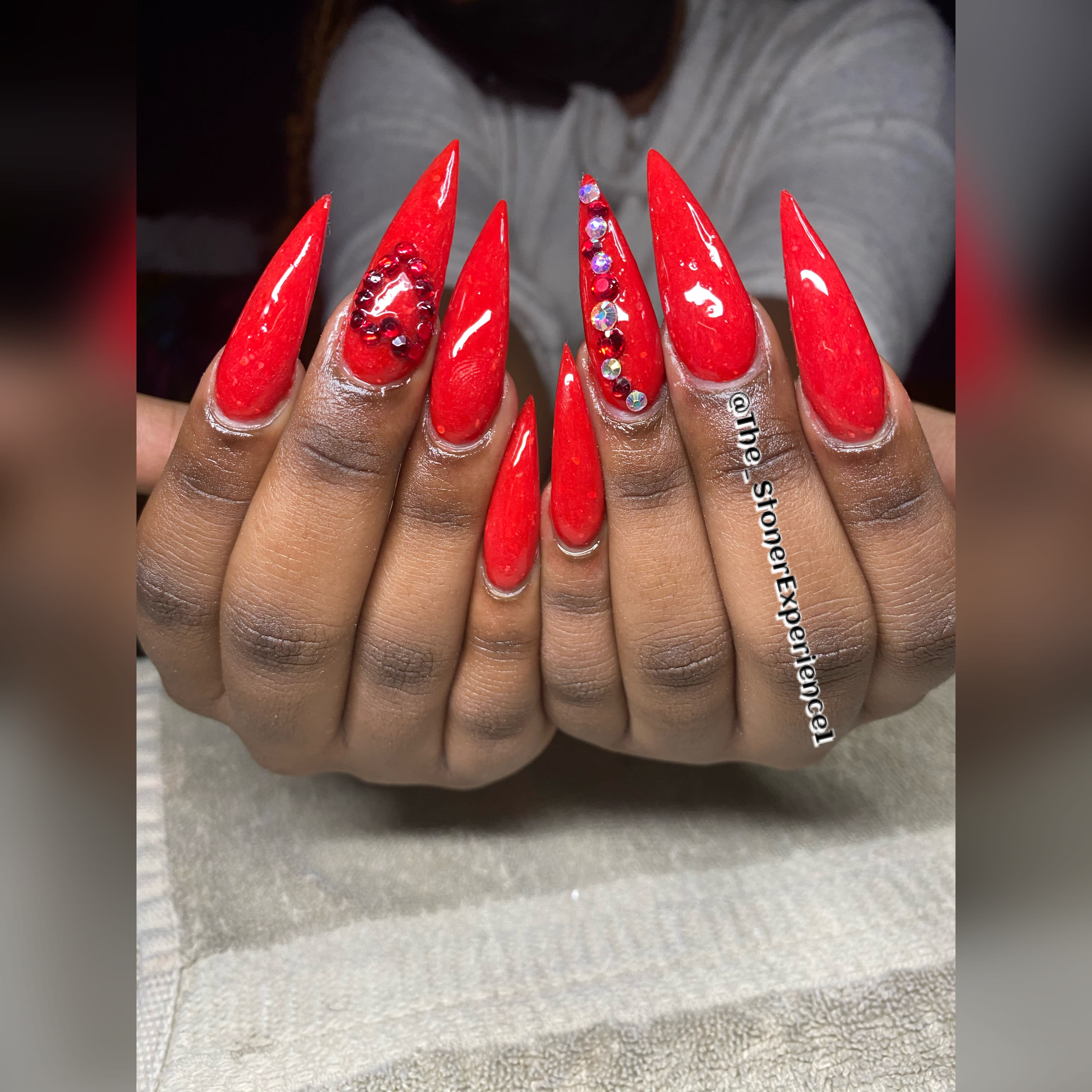 Red Bling Nails 