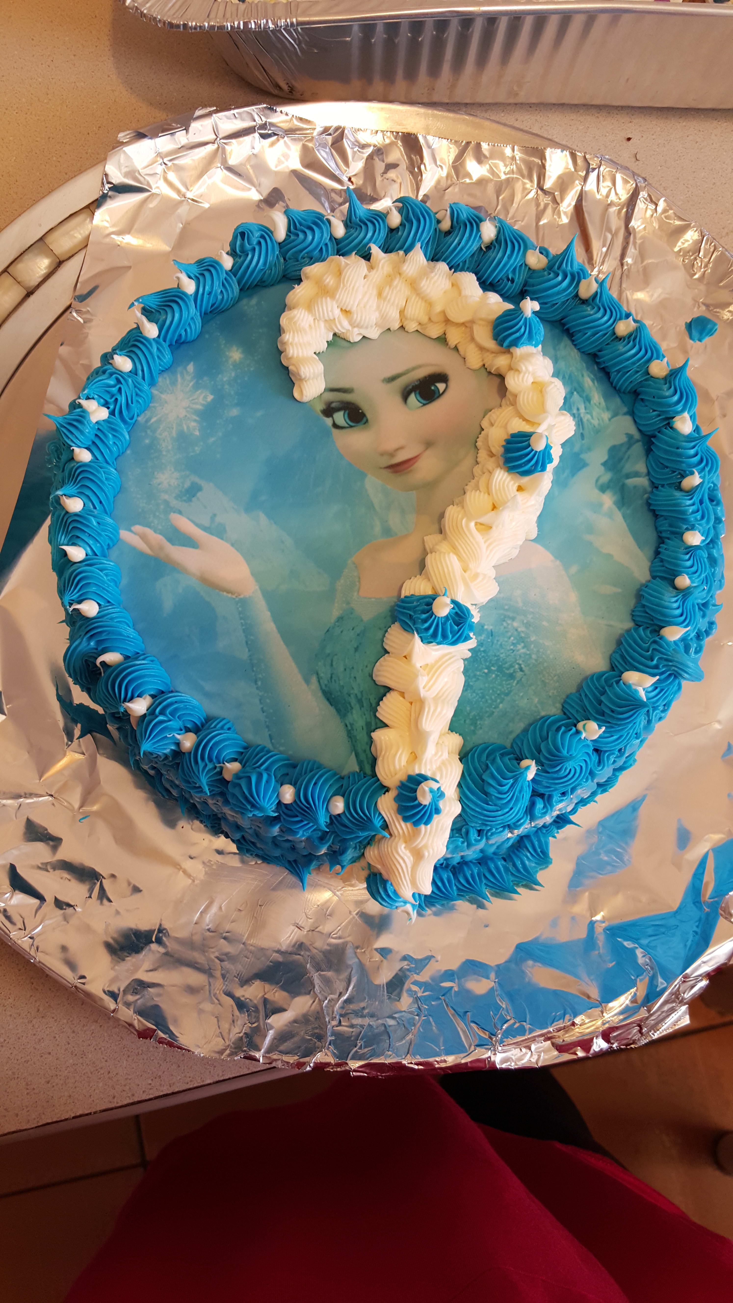 Disney Princess Themed Cake (500 Gms) - Chocochips Flavour