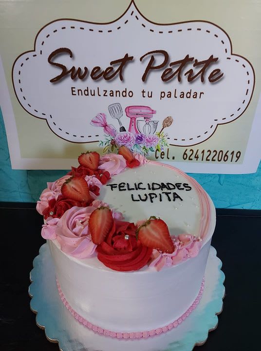 Pastel Red Velvet - Productos - Sweet Petite | Pastelería en San José del  Cabo