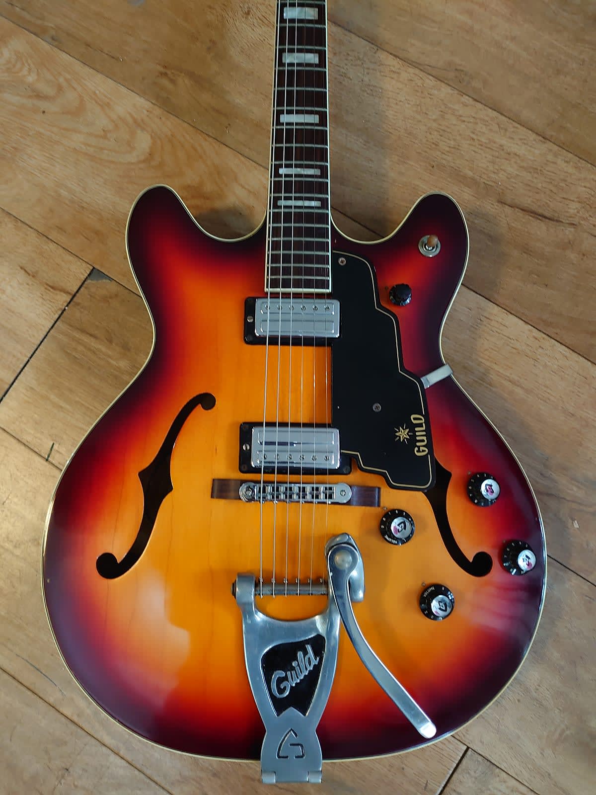 1965 guild starfire