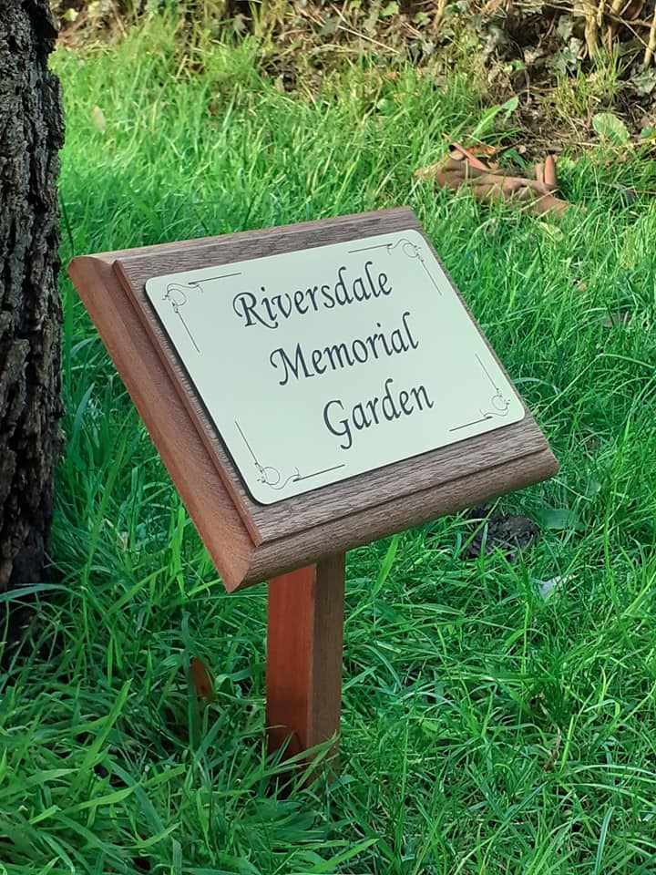 Mahogany Memorial Woodland Cemetery Plaque Grave Tree Marker