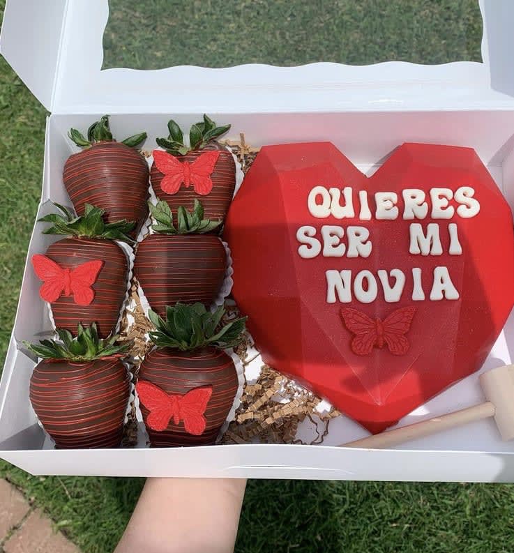 Breakable Heart  Chocolate hearts, Chocolate covered strawberries,  Handmade chocolates