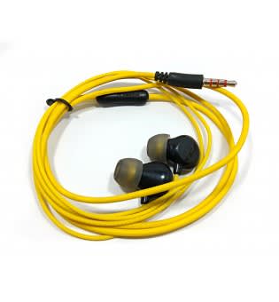 Realme discount yellow earphones