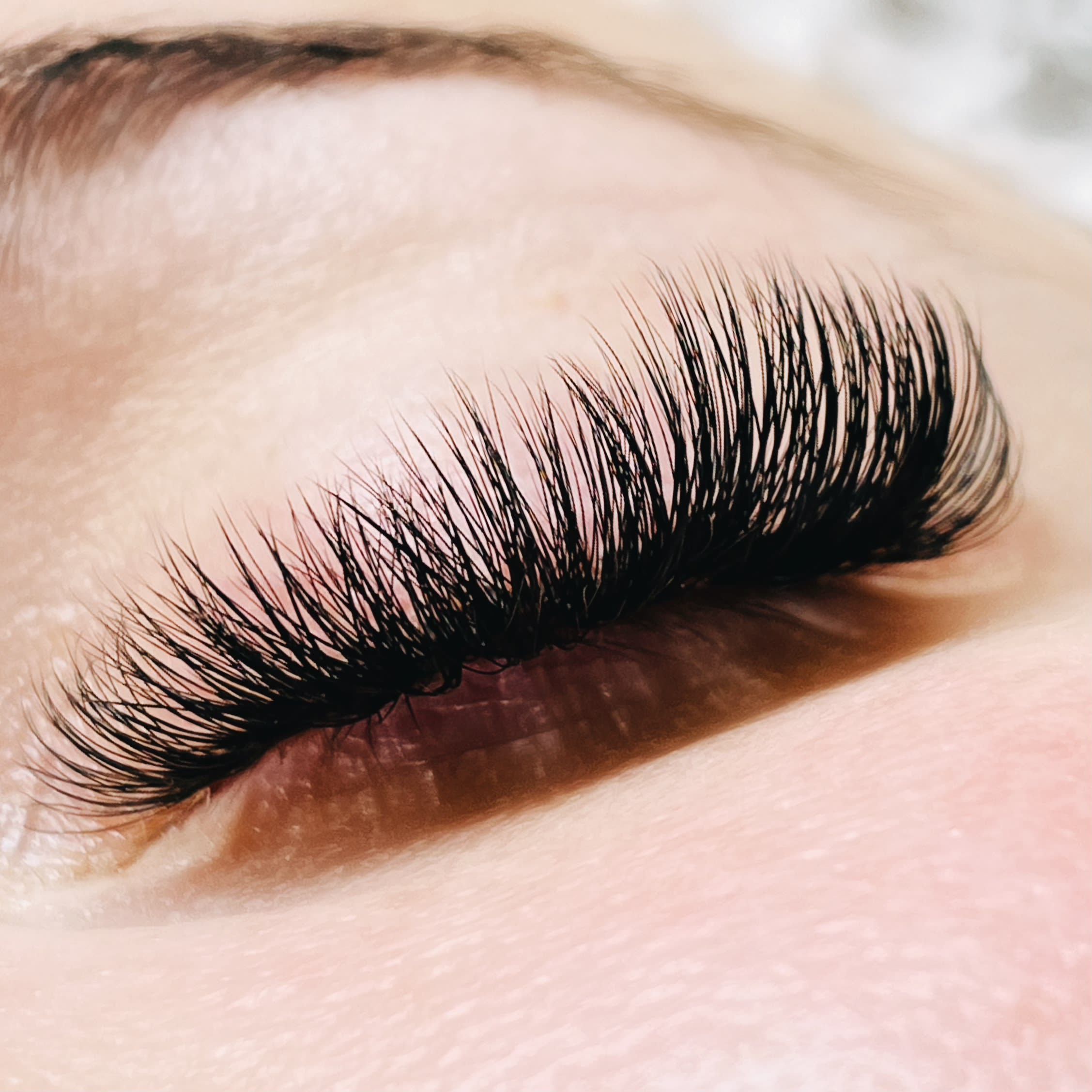 Lash Infills in 3 weeks Eyelash Extensions Aleen Permanent
