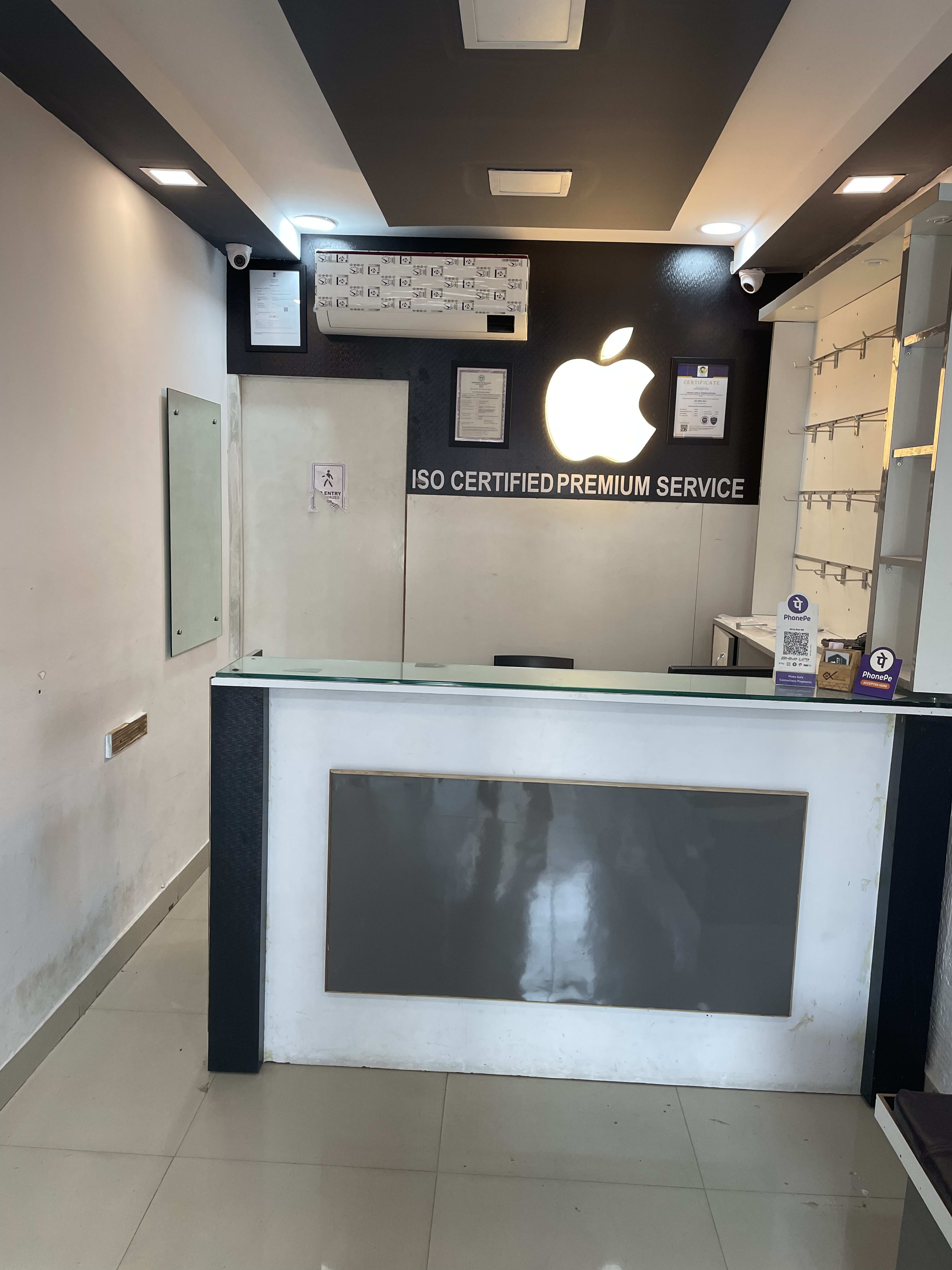 Apple iphone Service Center Banjara Hills