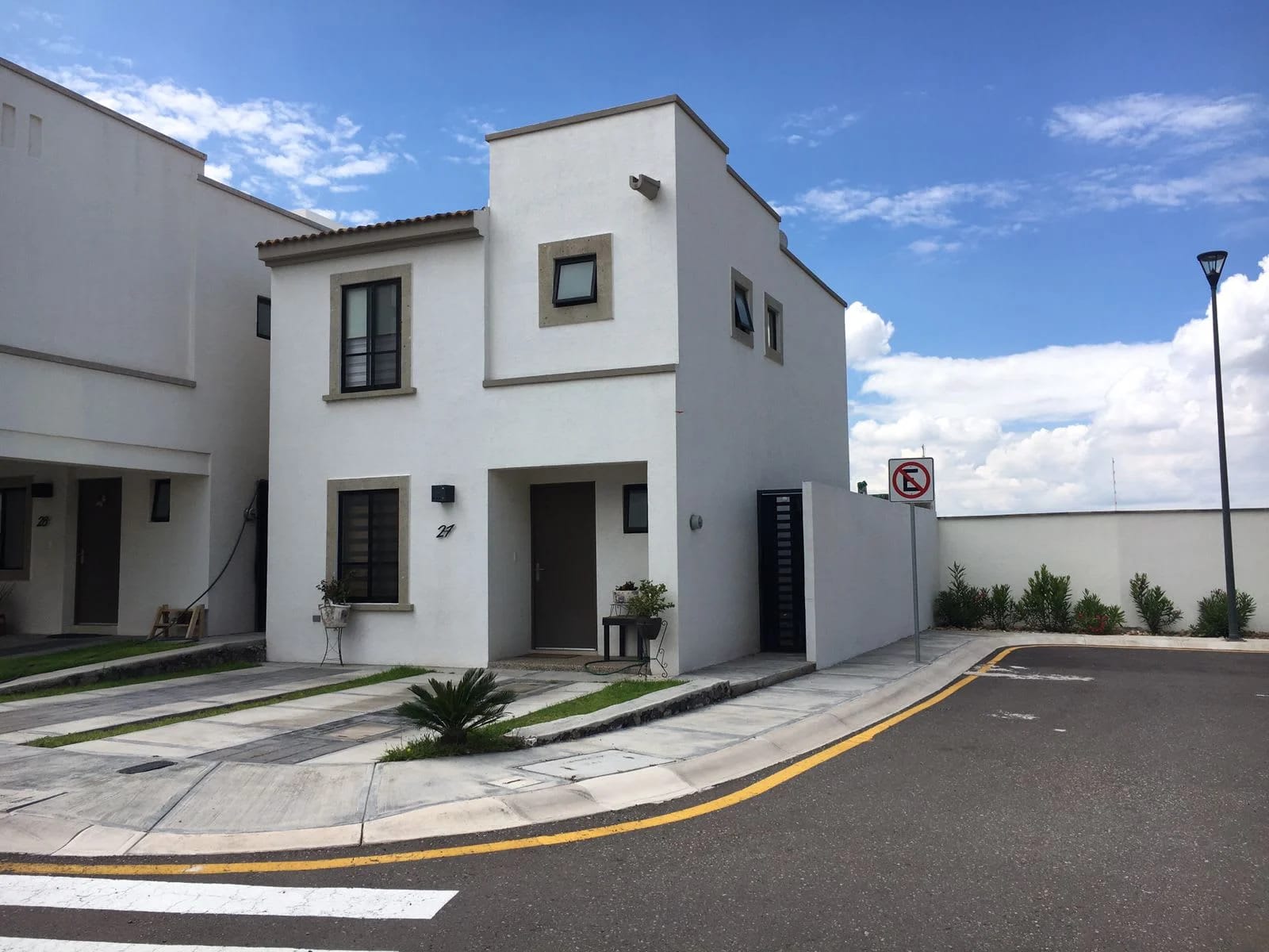 Casa Colonia La Luna - Casas Semi Nuevas - Tu Casa en Querétaro - Agencia  Inmobiliaria | Querétaro