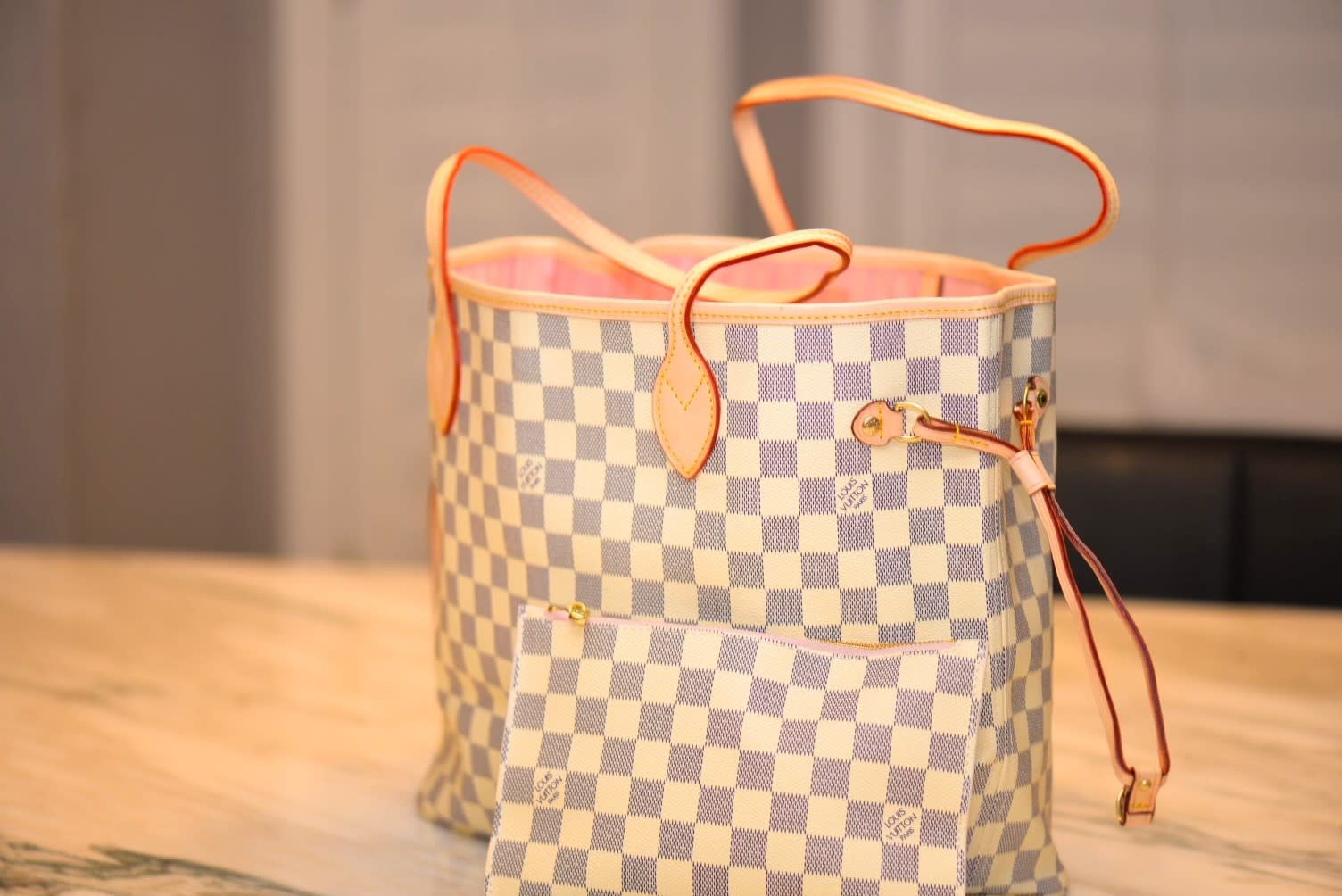 neverfull white pink