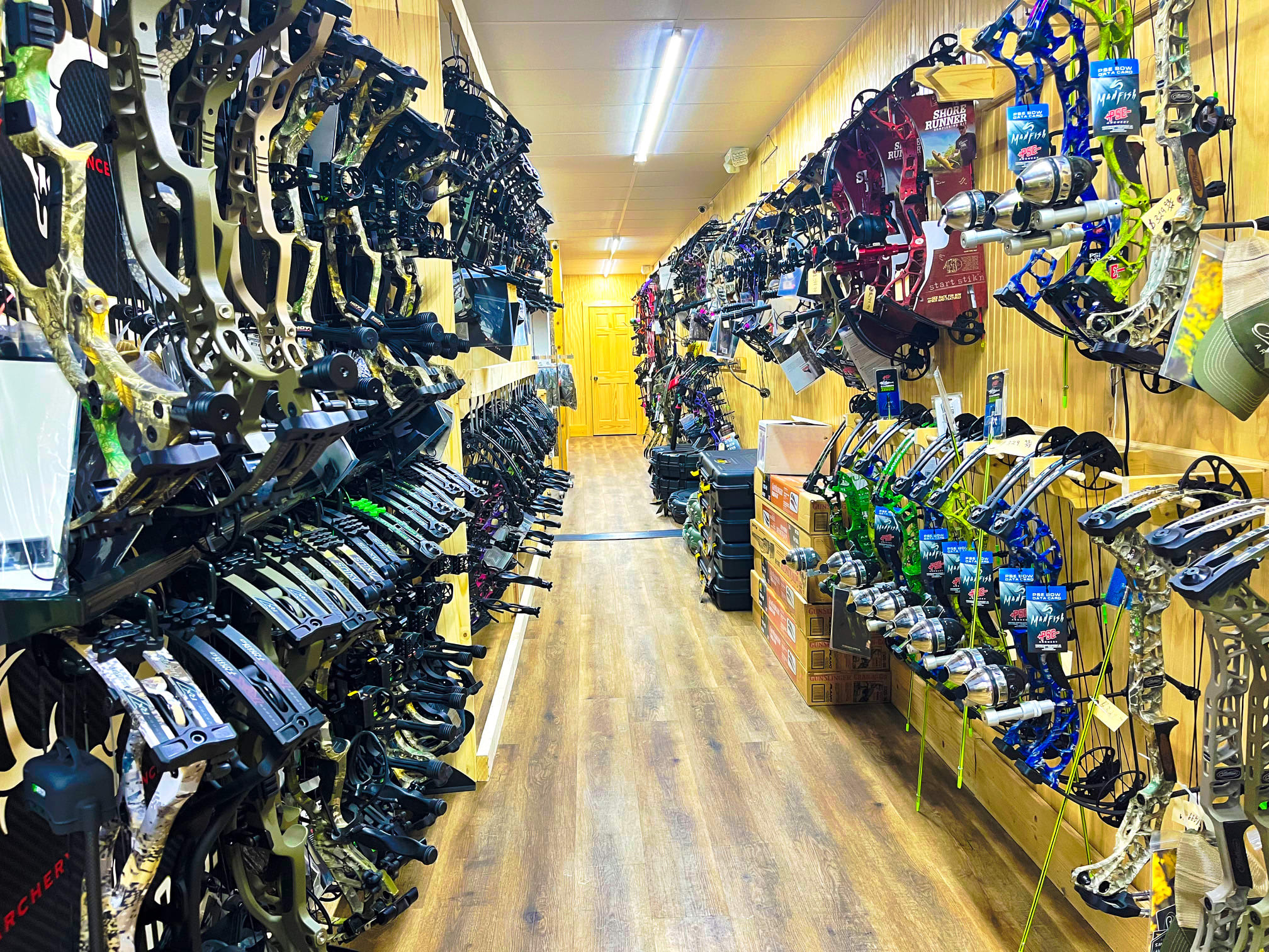 Pro archery shop Geneo's Hunting and Fishing Fishing & Hunting Store in Lafayette