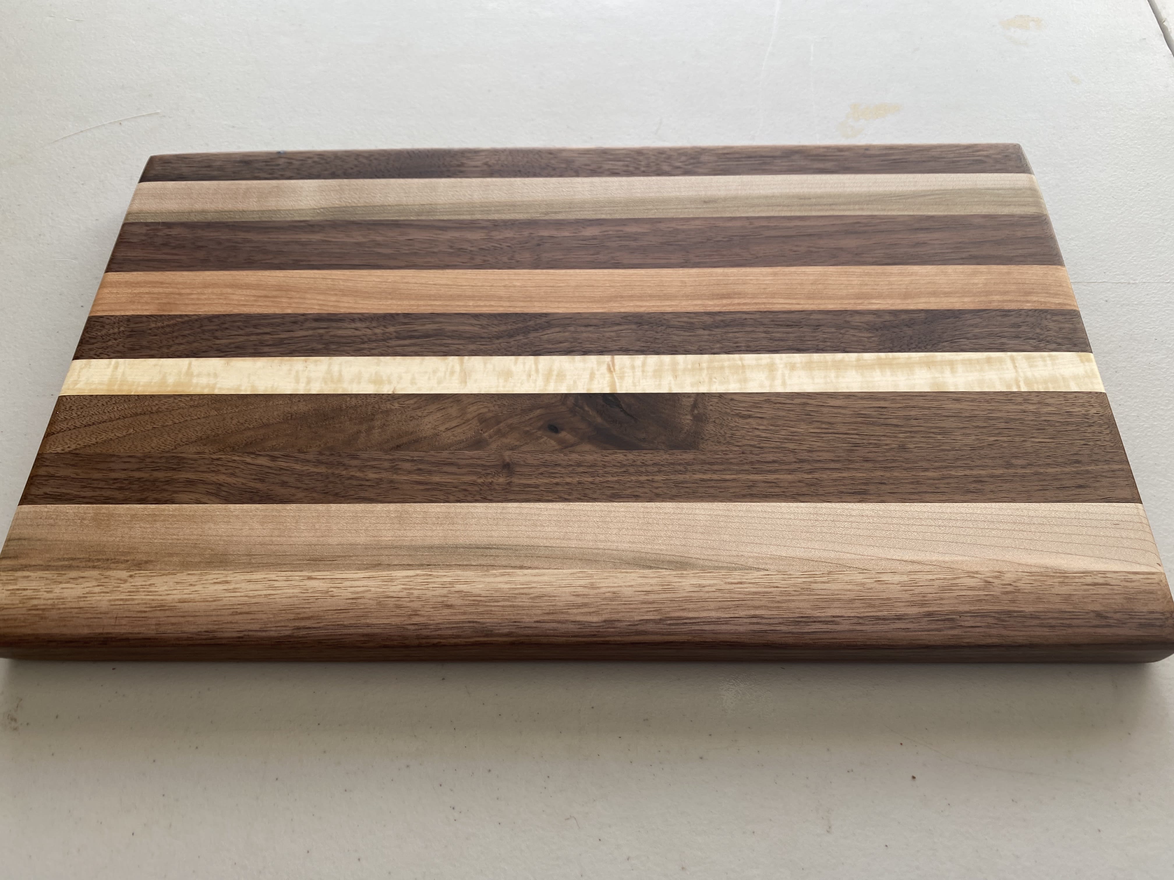 Hardwood Edge Grain Cutting Board, #35 - Cutting Boards - T and T Tables -  Woodworker in North Royalton