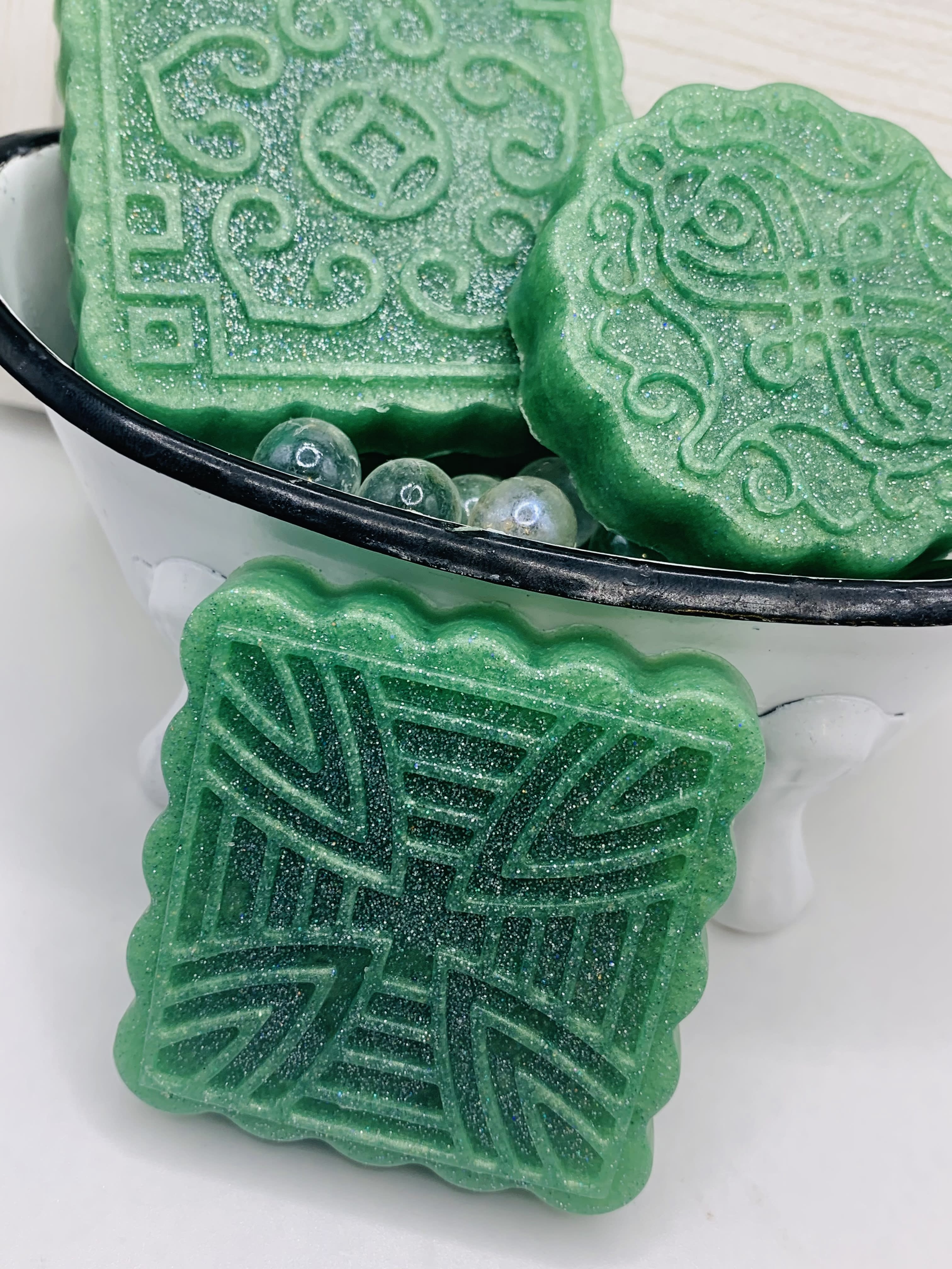 Celtic Wax Melt Mold | Betterbee